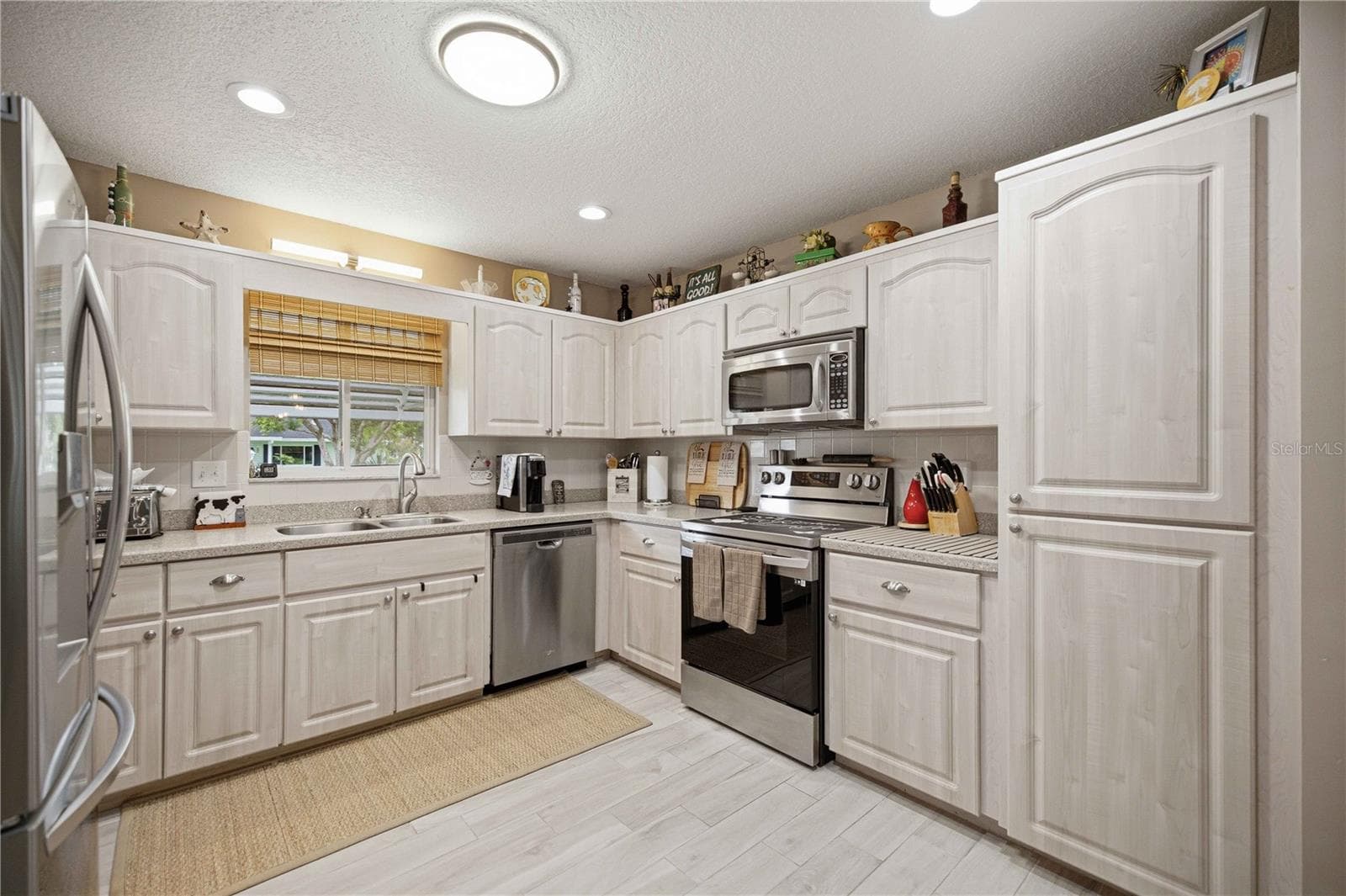 Single Family Residence at 17790 SE 101ST CT, SUMMERFIELD, photo 12 of 37