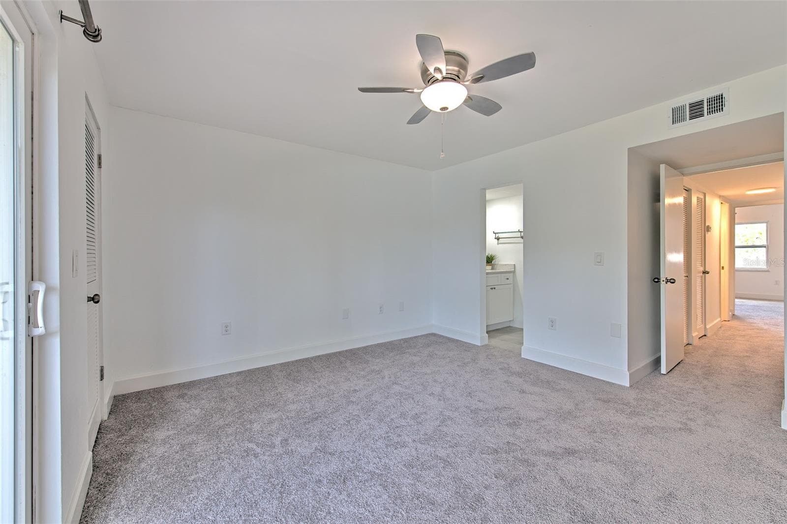 Upstairs Primary Suite - 1028 APOLLO BEACH BLVD #4, APOLLO BEACH