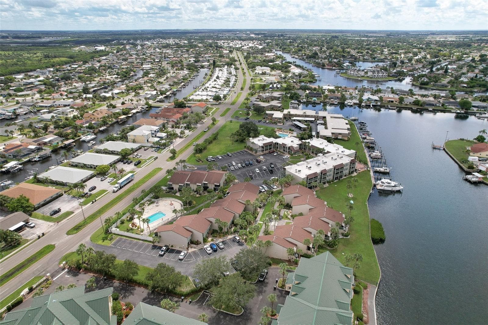 Condominium at 1028 APOLLO BEACH BLVD #4, APOLLO BEACH, photo 25 of 28