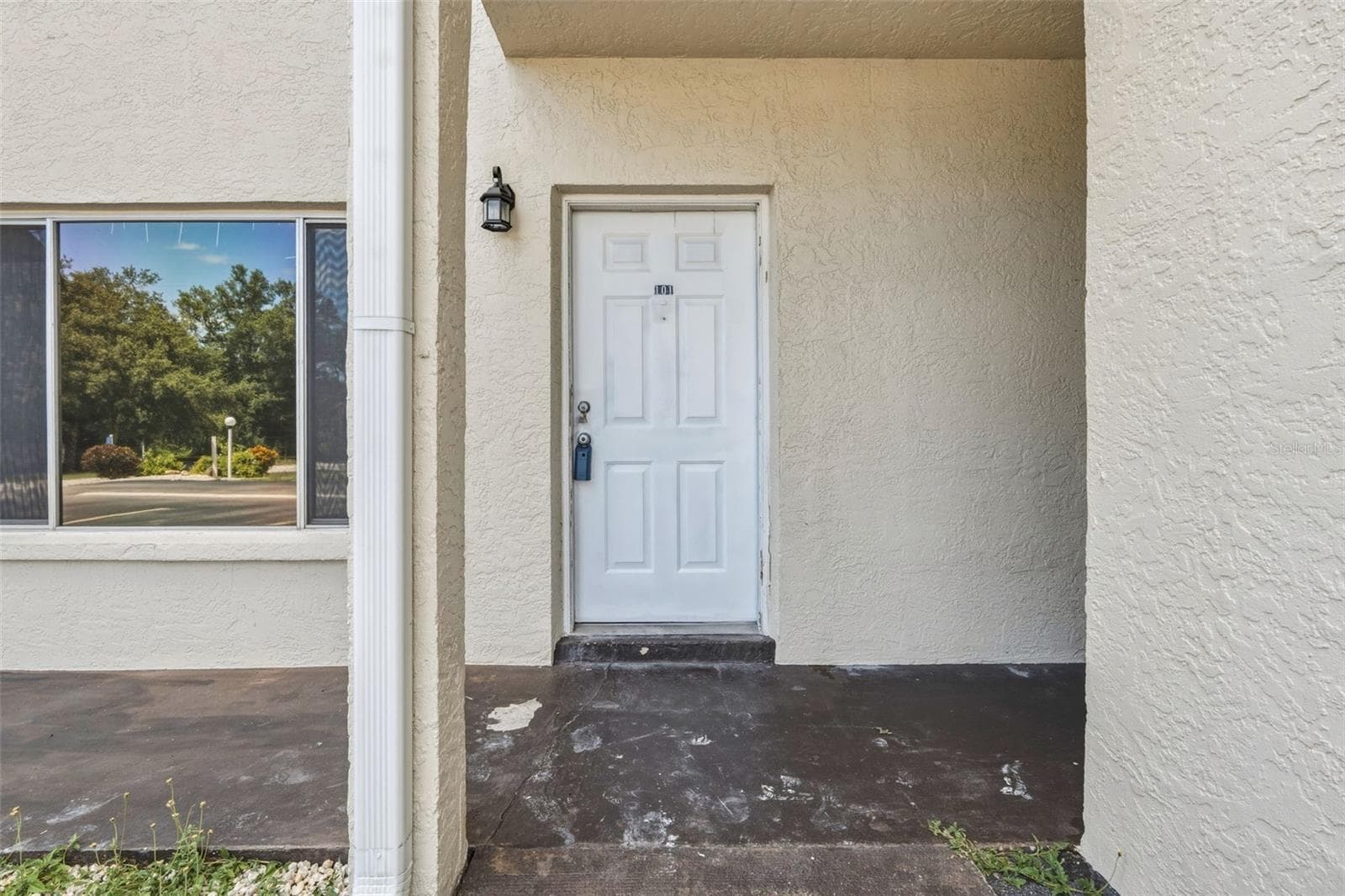 Covered Entryway Corner Unit - 22278 VICK ST #A101, PORT CHARLOTTE