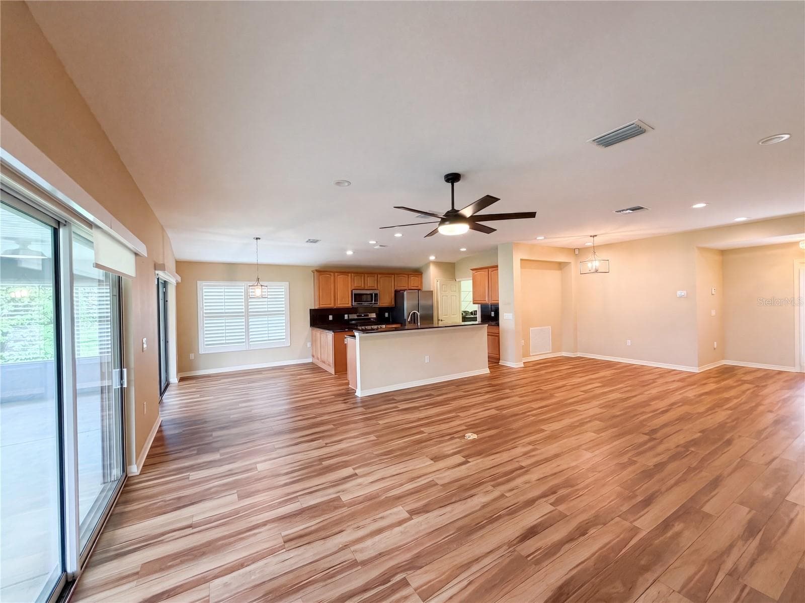 Single Family Residence at 13940 SE 95TH CT, SUMMERFIELD, photo 4 of 28