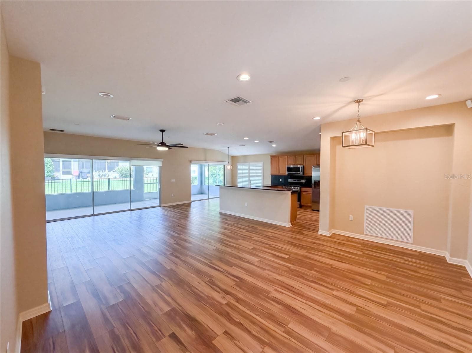 Single Family Residence at 13940 SE 95TH CT, SUMMERFIELD, photo 5 of 28