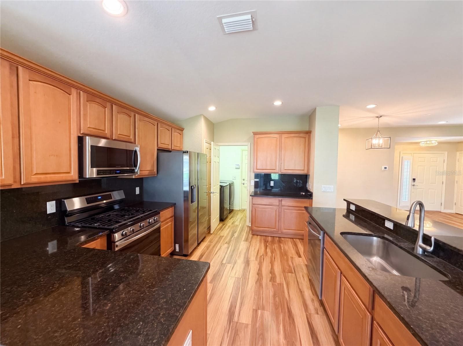 Single Family Residence at 13940 SE 95TH CT, SUMMERFIELD, photo 11 of 28