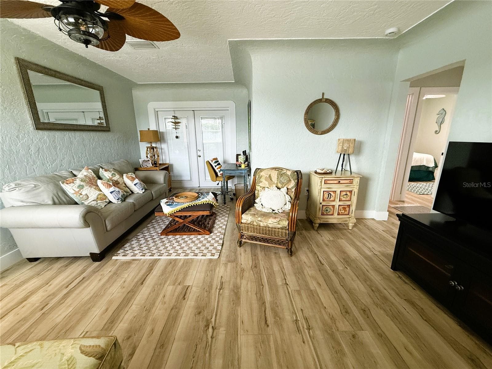 Comfy Living Area - 421 VIRGINIA AVE, MADEIRA BEACH
