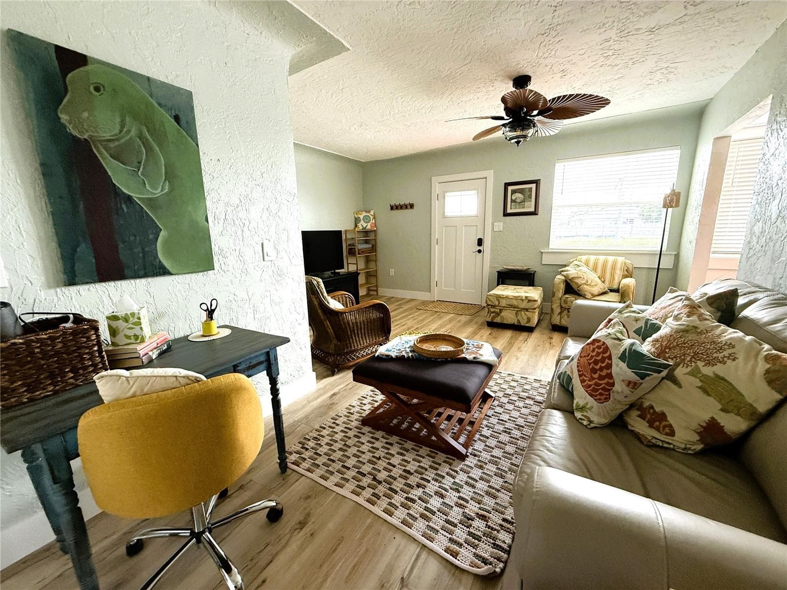 workspace in Living Area - 421 VIRGINIA AVE, MADEIRA BEACH