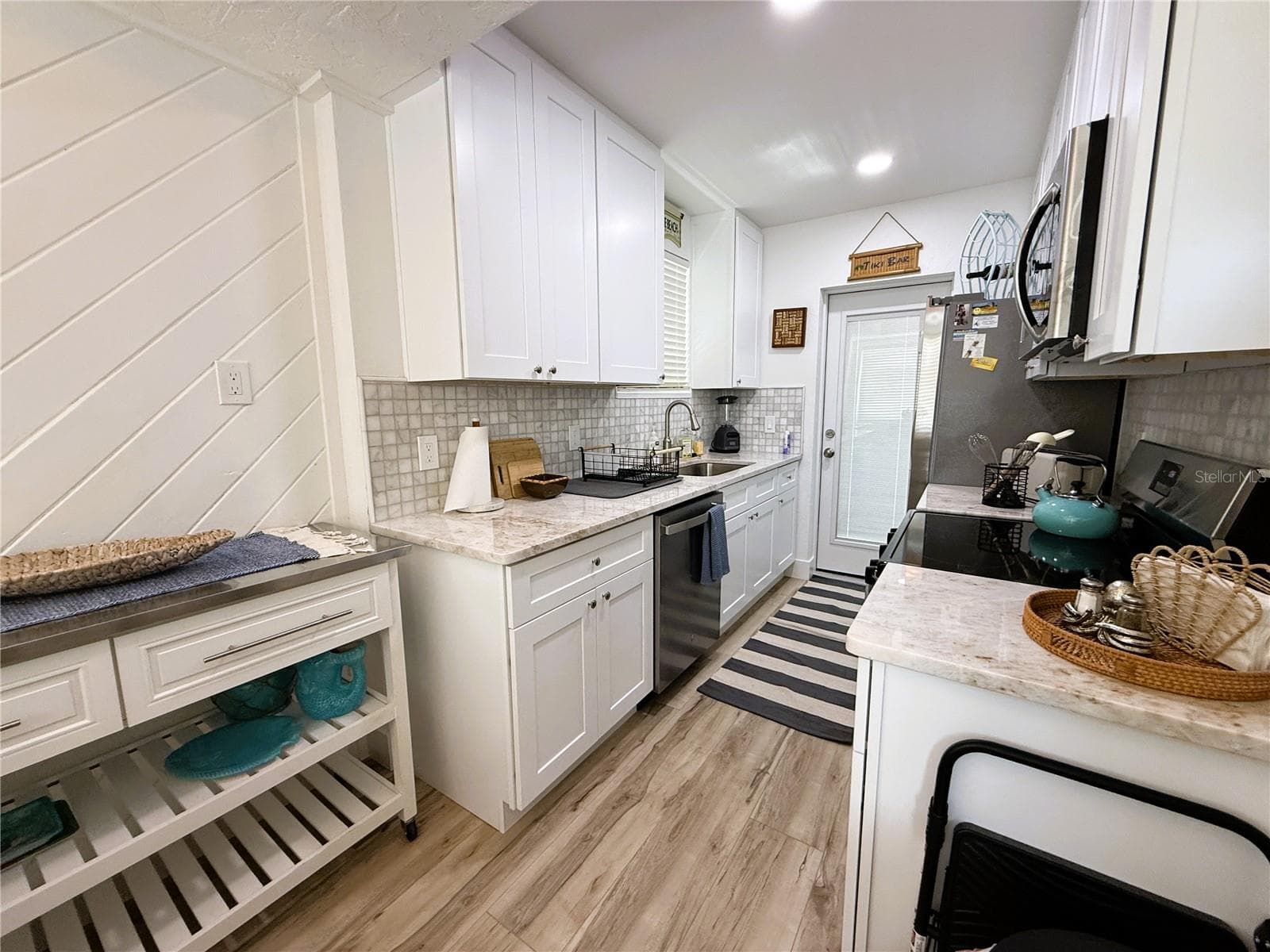 Fully Furnished Kitchen - 421 VIRGINIA AVE, MADEIRA BEACH