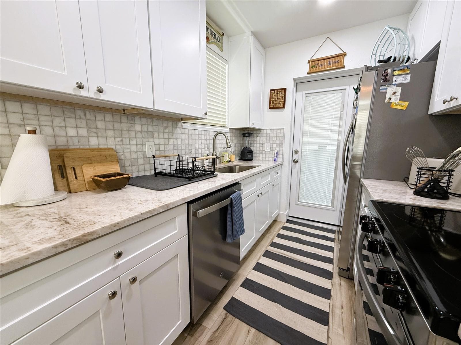 Kitchen - 421 VIRGINIA AVE, MADEIRA BEACH