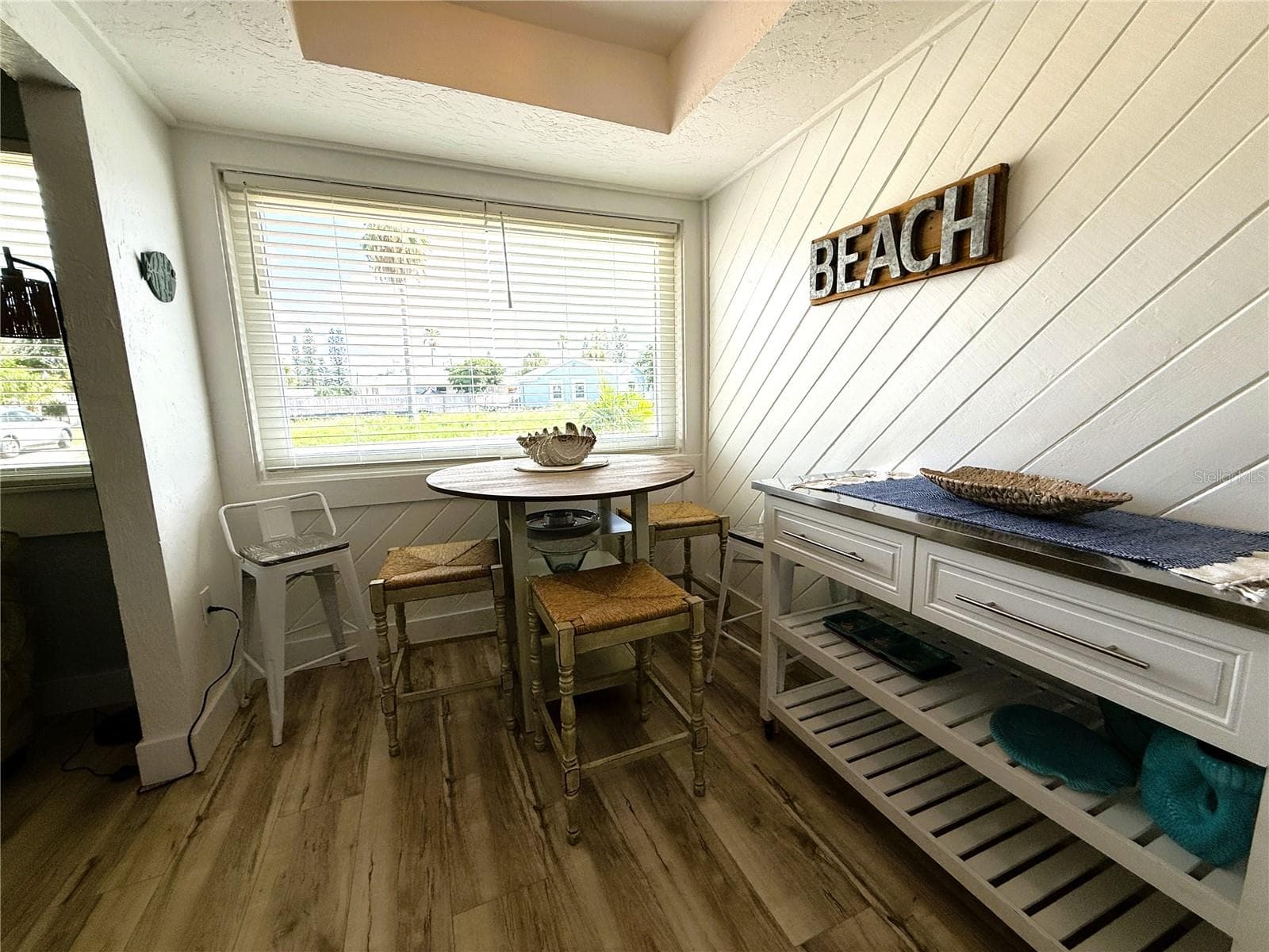 Dining Area - 421 VIRGINIA AVE, MADEIRA BEACH
