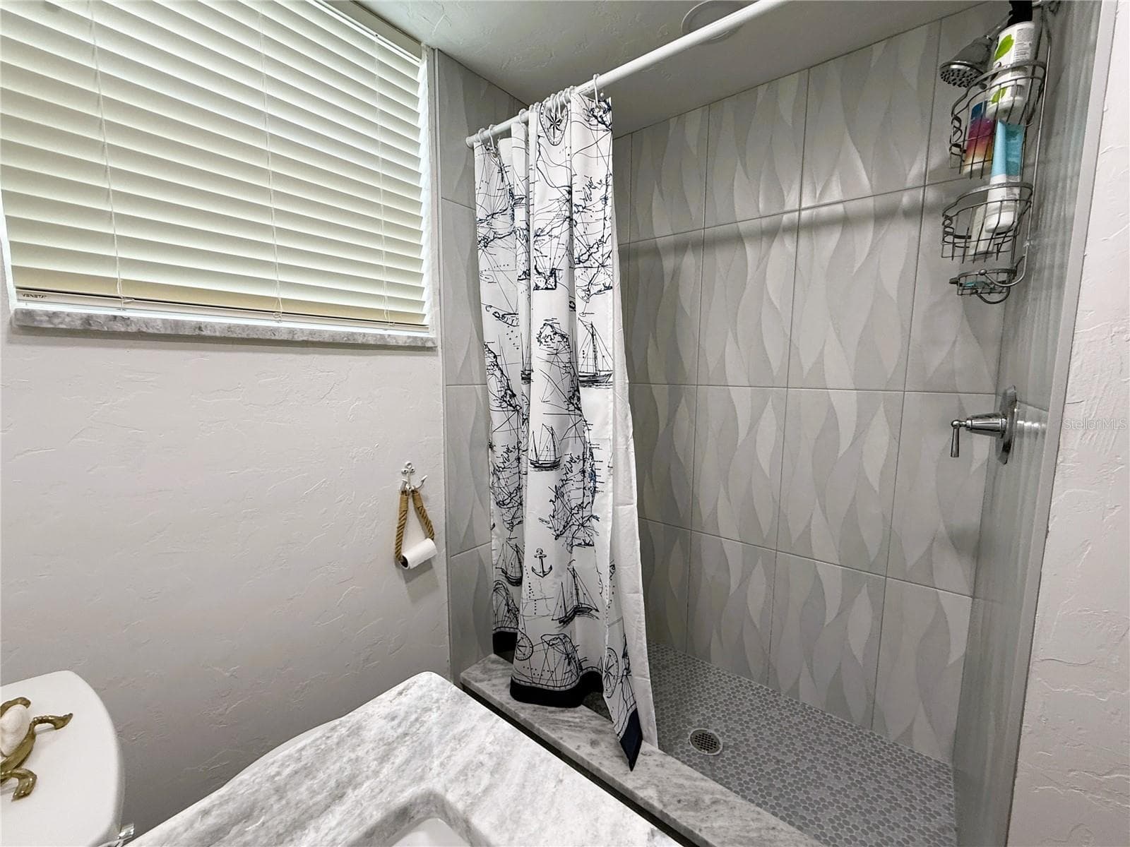 Bathroom - 421 VIRGINIA AVE, MADEIRA BEACH