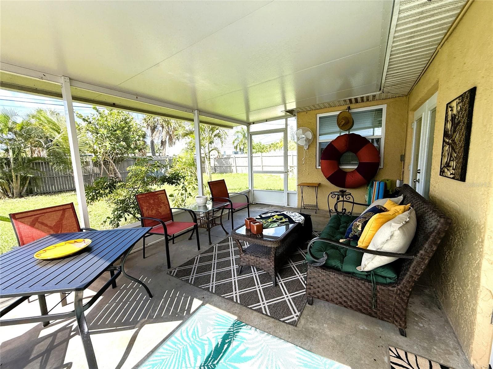 Enclosed Screened Rear Porch - 421 VIRGINIA AVE, MADEIRA BEACH