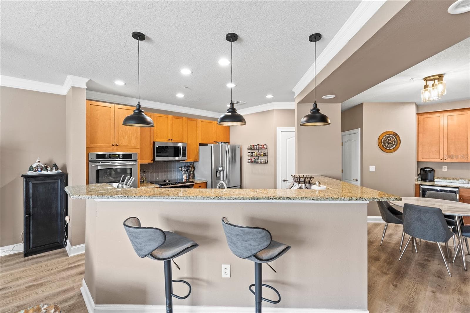 Townhouse at 6319 SUNSET BAY CIR, APOLLO BEACH, photo 5 of 49