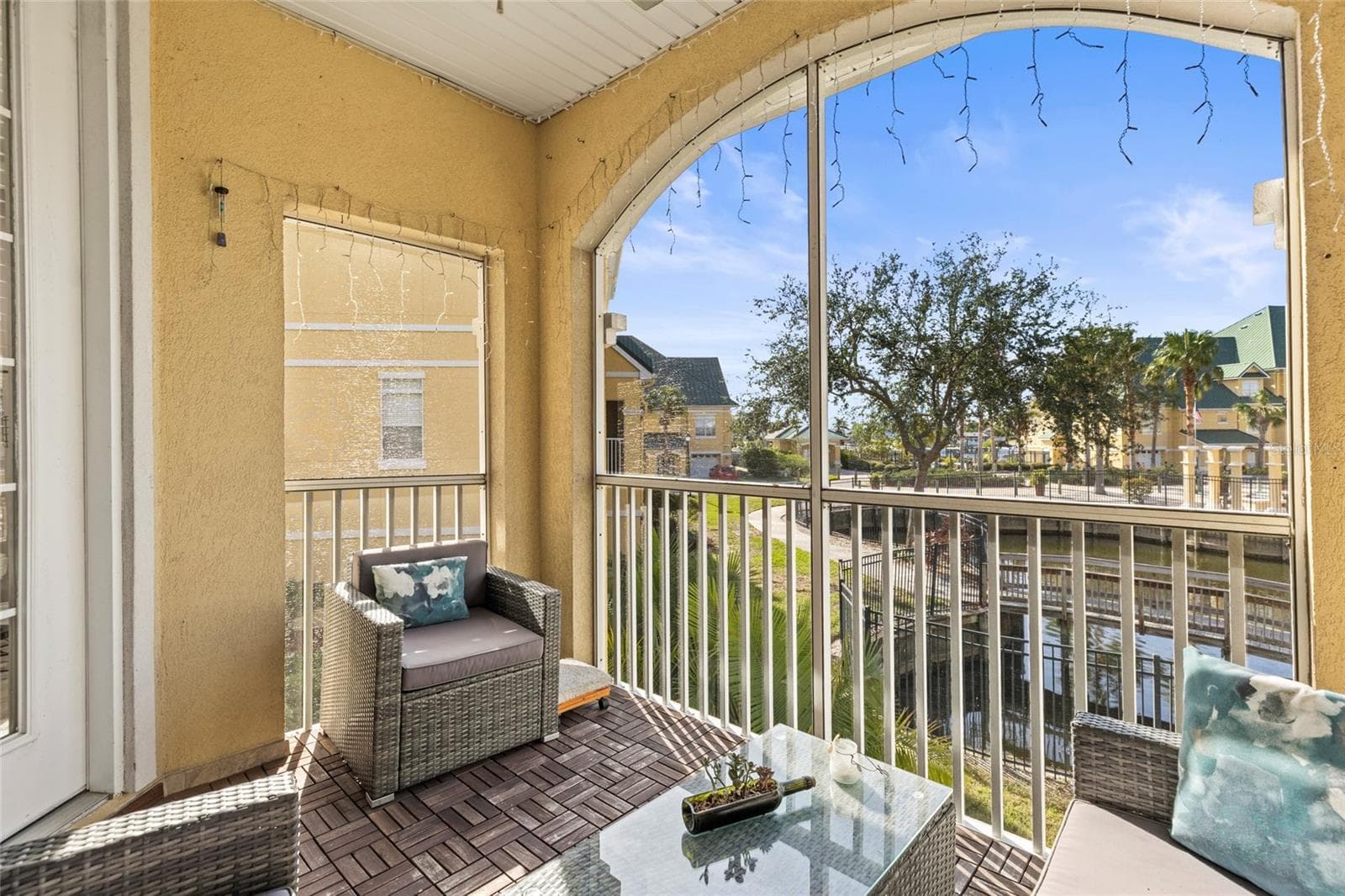 Townhouse at 6319 SUNSET BAY CIR, APOLLO BEACH, photo 10 of 49