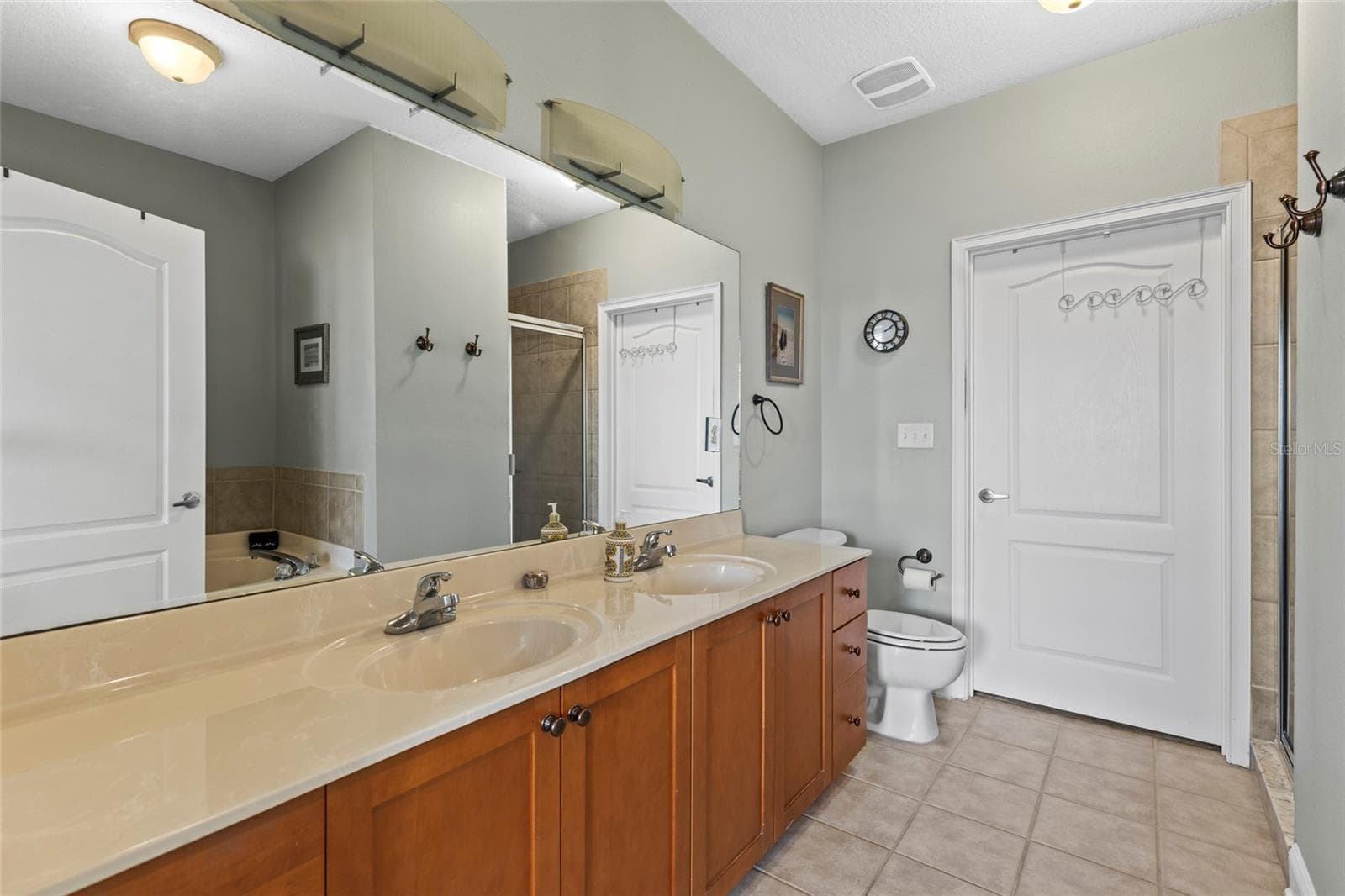 Townhouse at 6319 SUNSET BAY CIR, APOLLO BEACH, photo 14 of 49