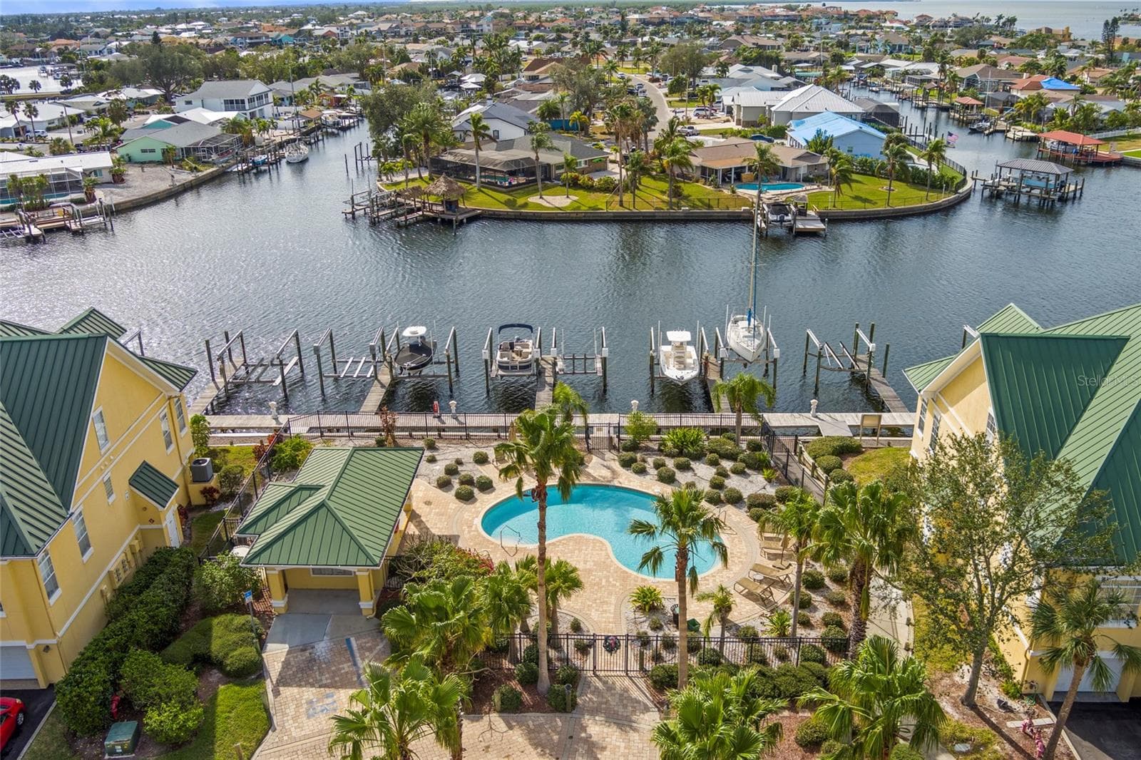 Townhouse at 6319 SUNSET BAY CIR, APOLLO BEACH, photo 44 of 49