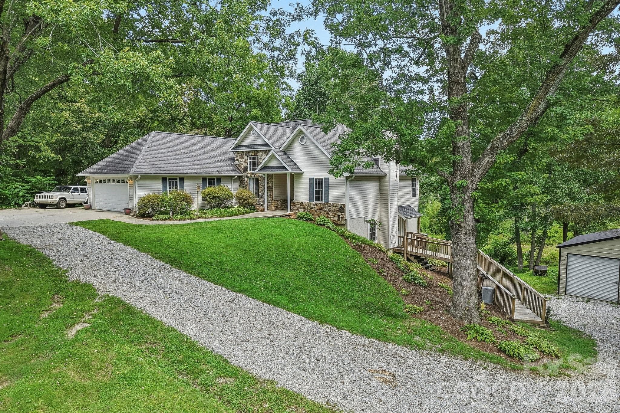 Single Family Residence at 1414 Kanuga Road, Hendersonville, photo 36 of 42