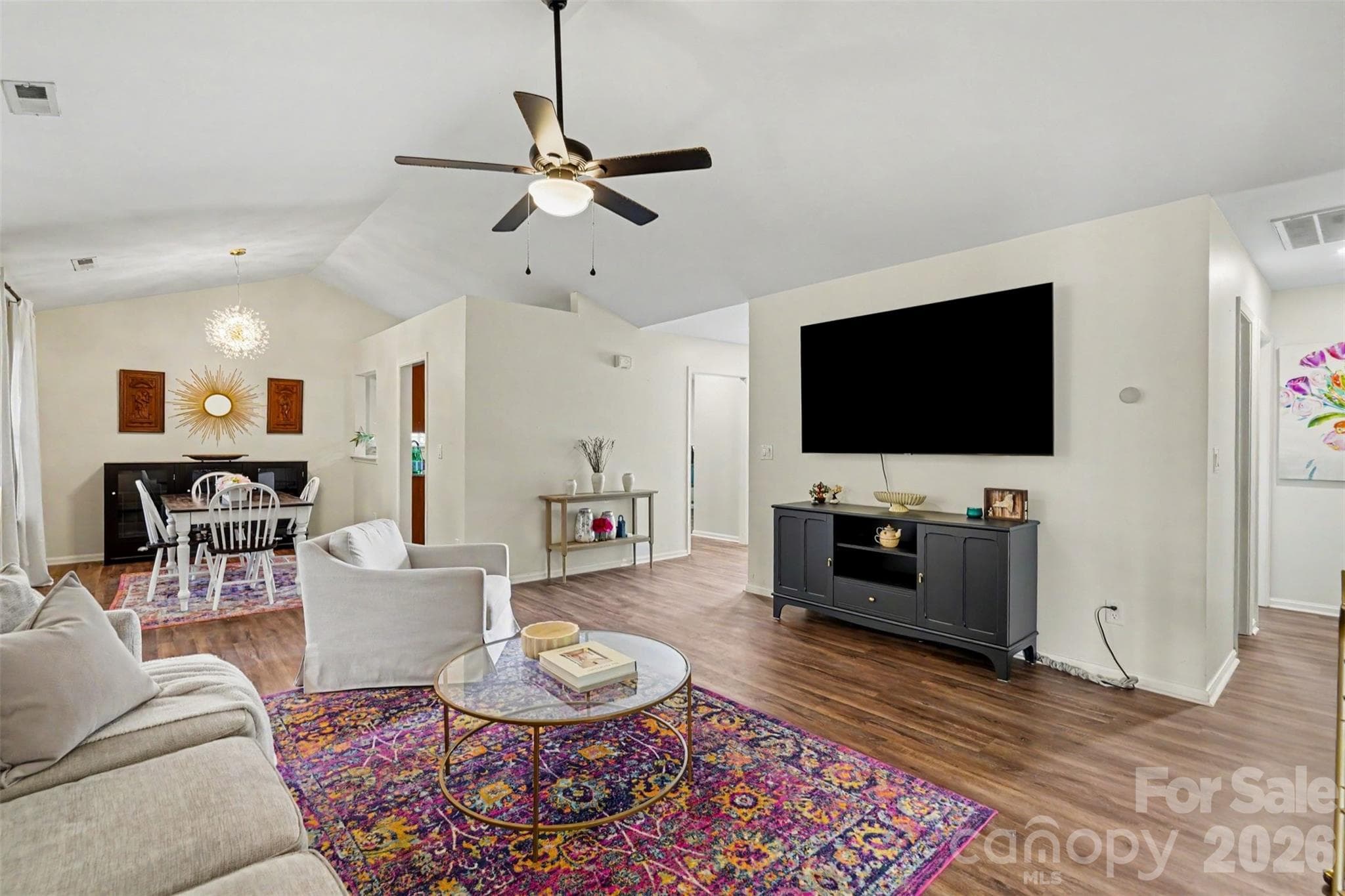 Single Family Residence at 5906 Meadow Hill Drive, Charlotte, photo 3 of 32
