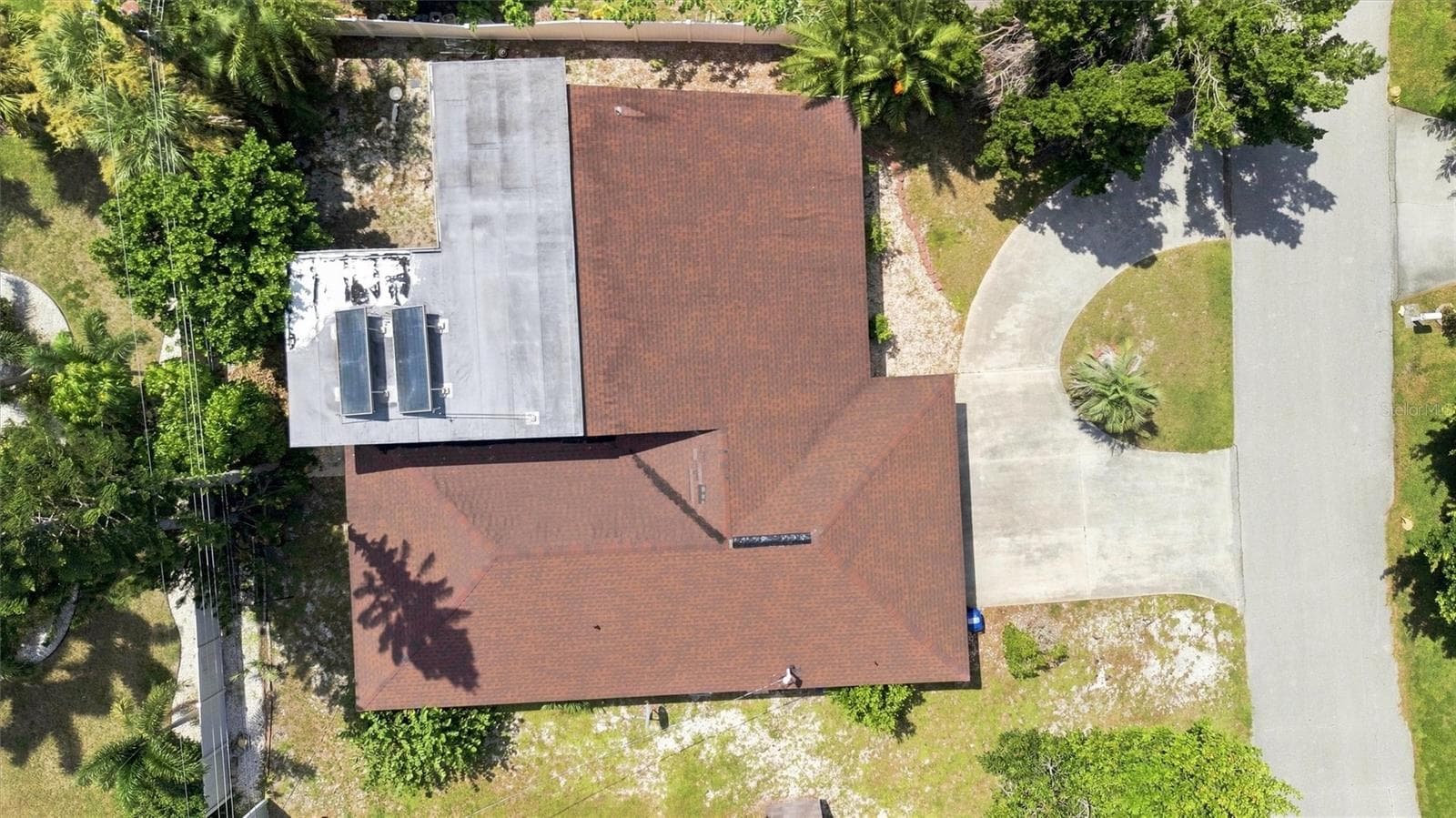 Single Family Residence at 352 LAKE RD, VENICE, photo 6 of 55