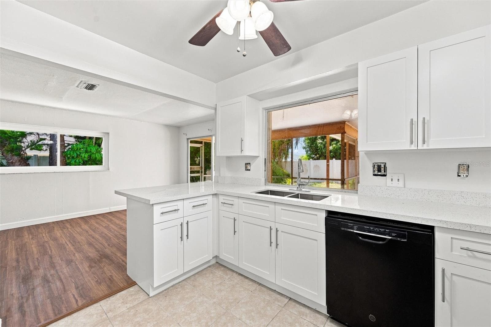 Single Family Residence at 352 LAKE RD, VENICE, photo 16 of 55
