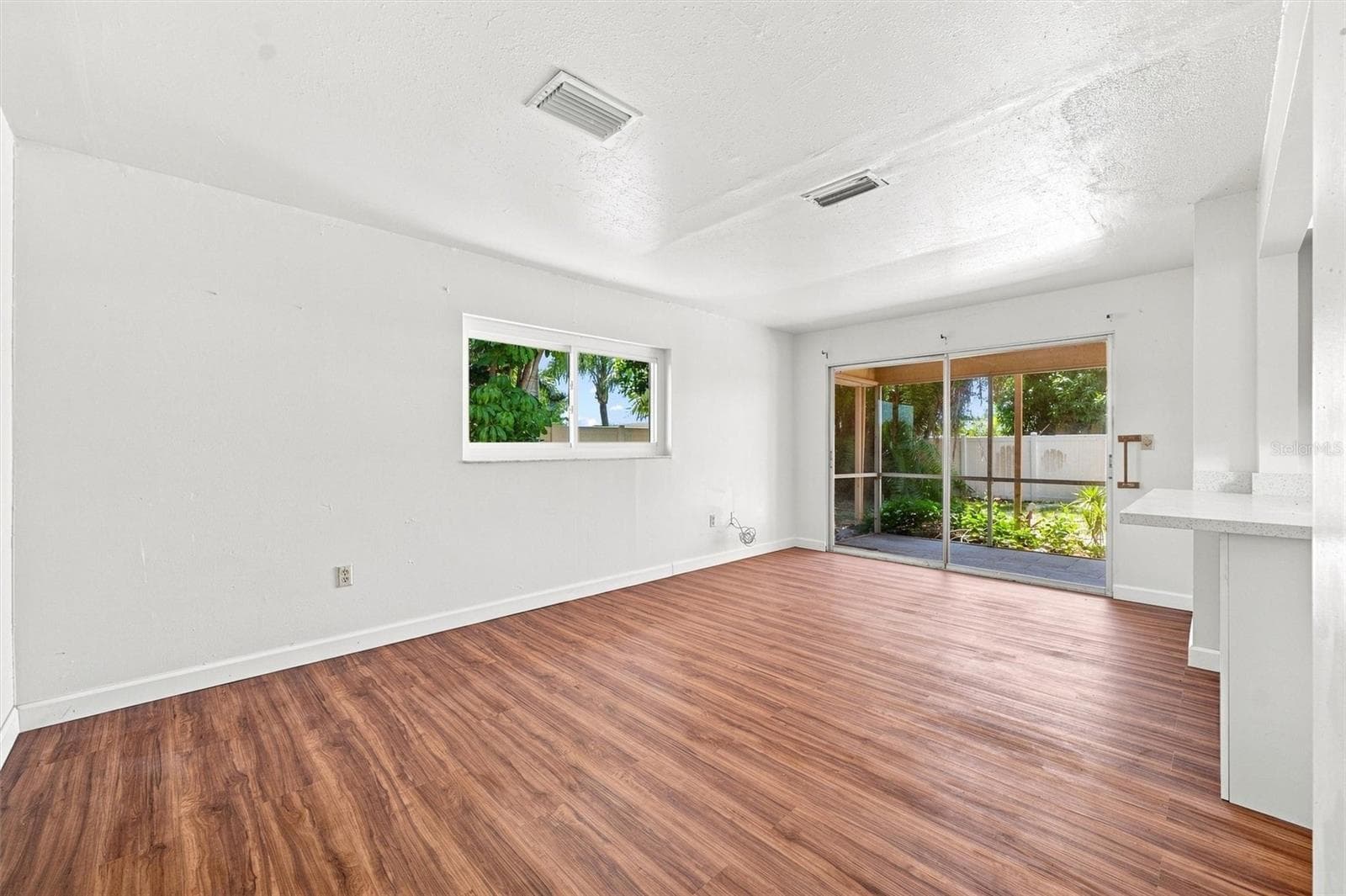 Single Family Residence at 352 LAKE RD, VENICE, photo 17 of 55