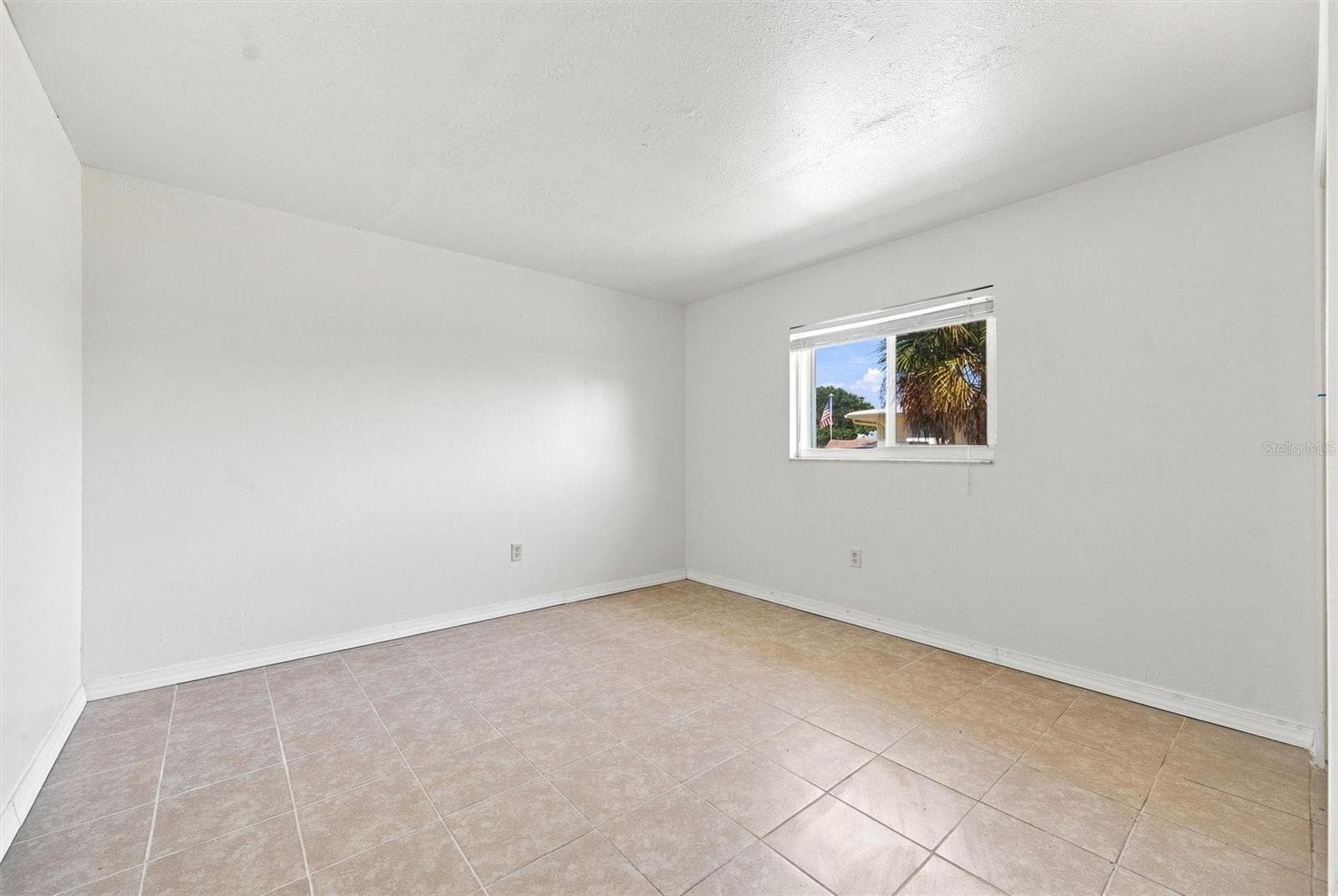 Single Family Residence at 352 LAKE RD, VENICE, photo 20 of 55