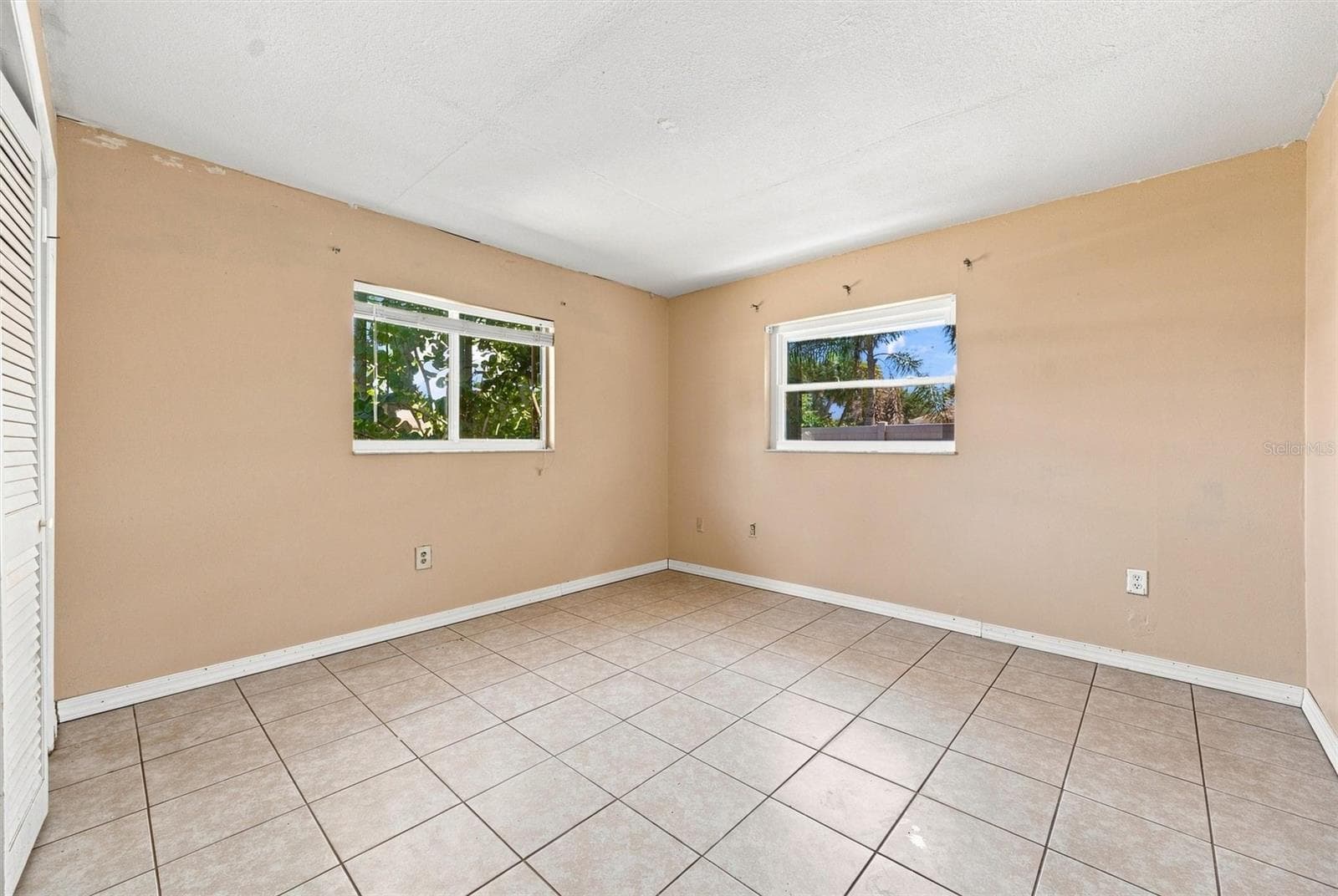 Single Family Residence at 352 LAKE RD, VENICE, photo 23 of 55