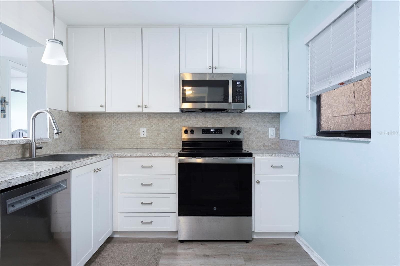 Kitchen - 7903 SAILBOAT KEY BLVD S #102, SOUTH PASADENA