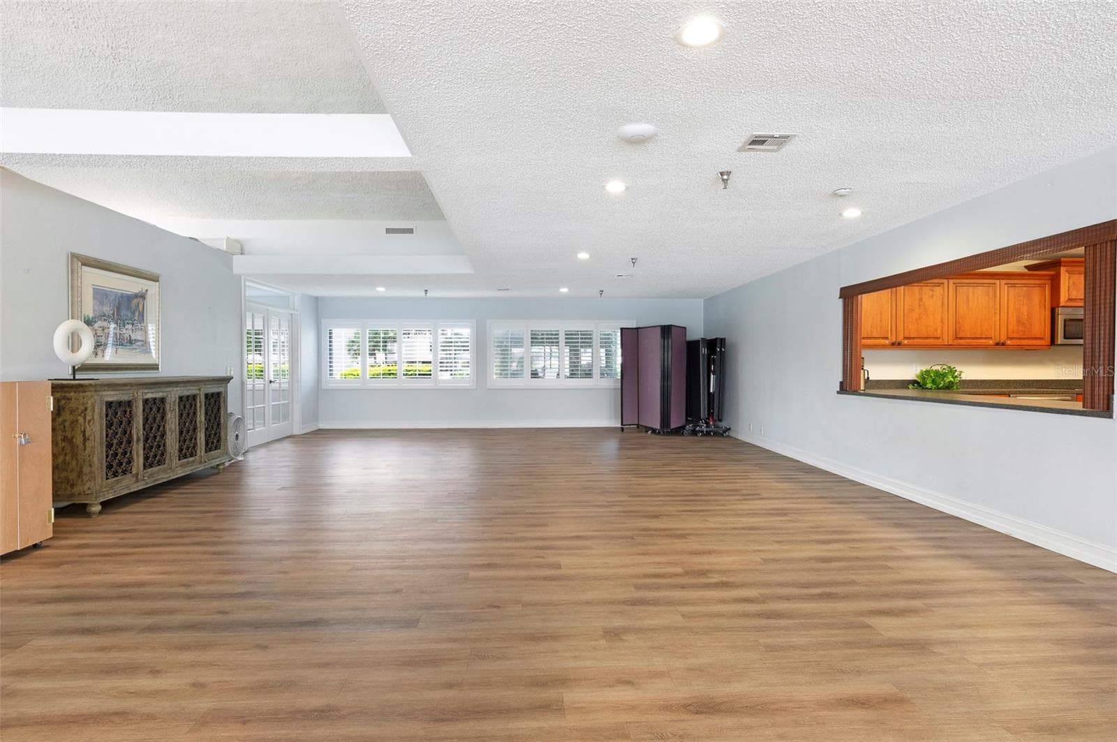 Clubhouse kitchen - 7903 SAILBOAT KEY BLVD S #102, SOUTH PASADENA