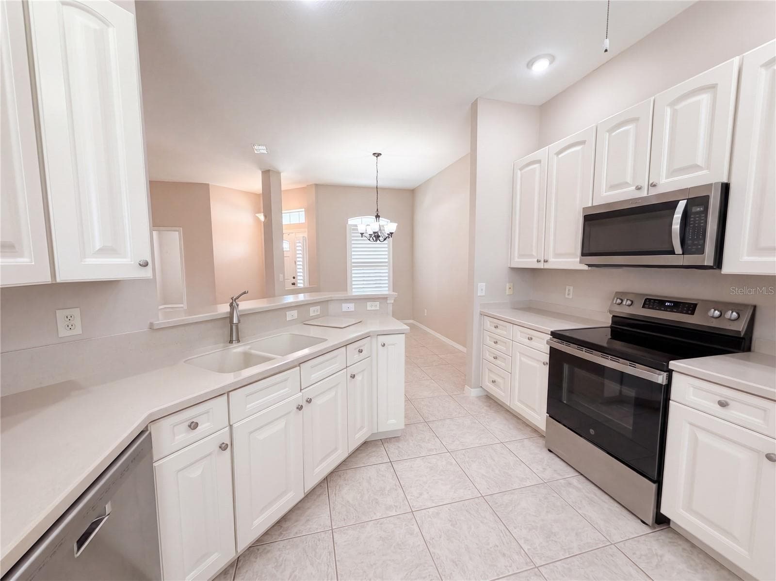 Single Family Residence at 11734 SE 173RD LANE RD, SUMMERFIELD, photo 11 of 26