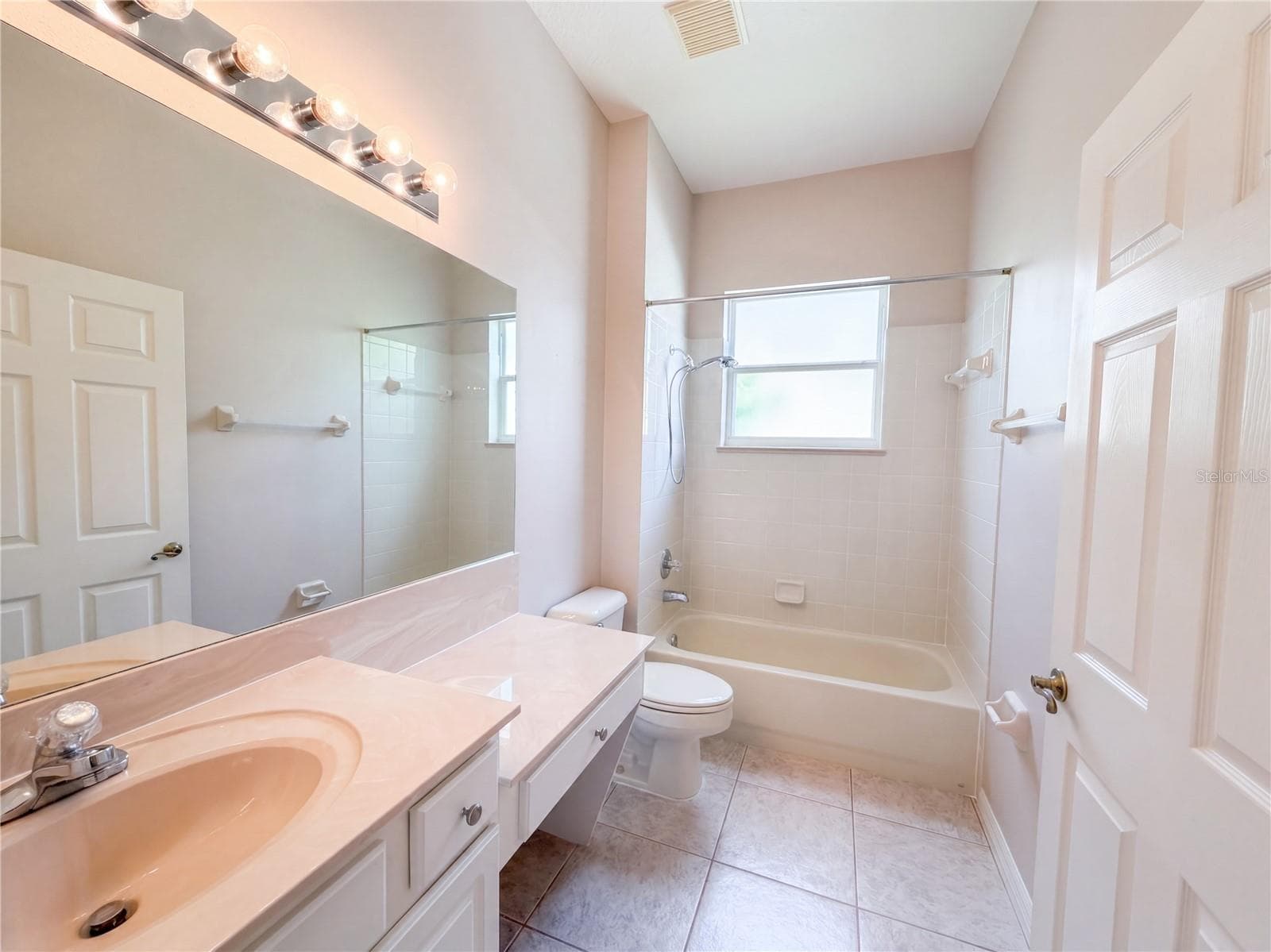 Single Family Residence at 11734 SE 173RD LANE RD, SUMMERFIELD, photo 19 of 26