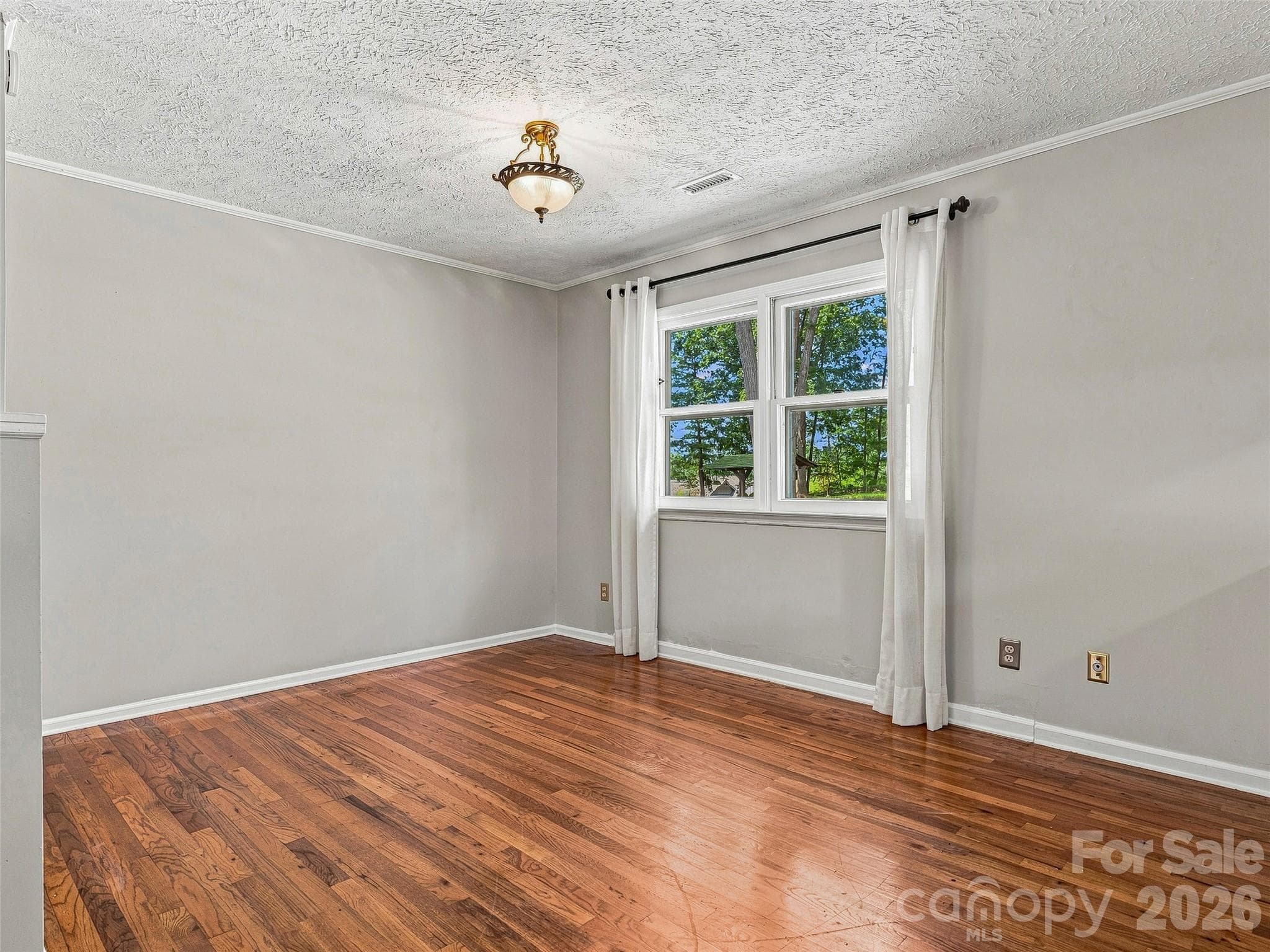 Single Family Residence at 38 Chadwick Wade Drive, Asheville, photo 14 of 48