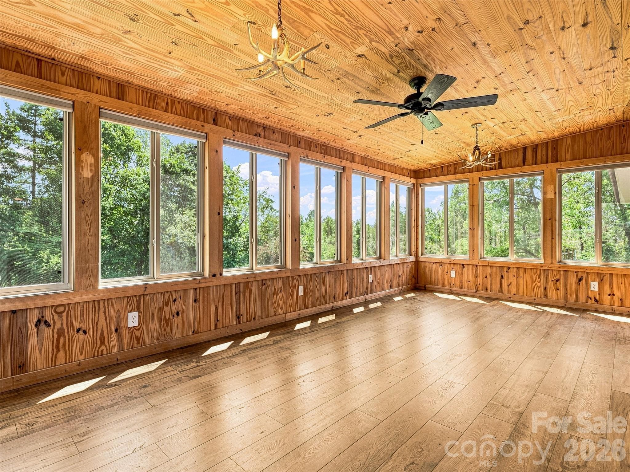 Single Family Residence at 38 Chadwick Wade Drive, Asheville, photo 17 of 48