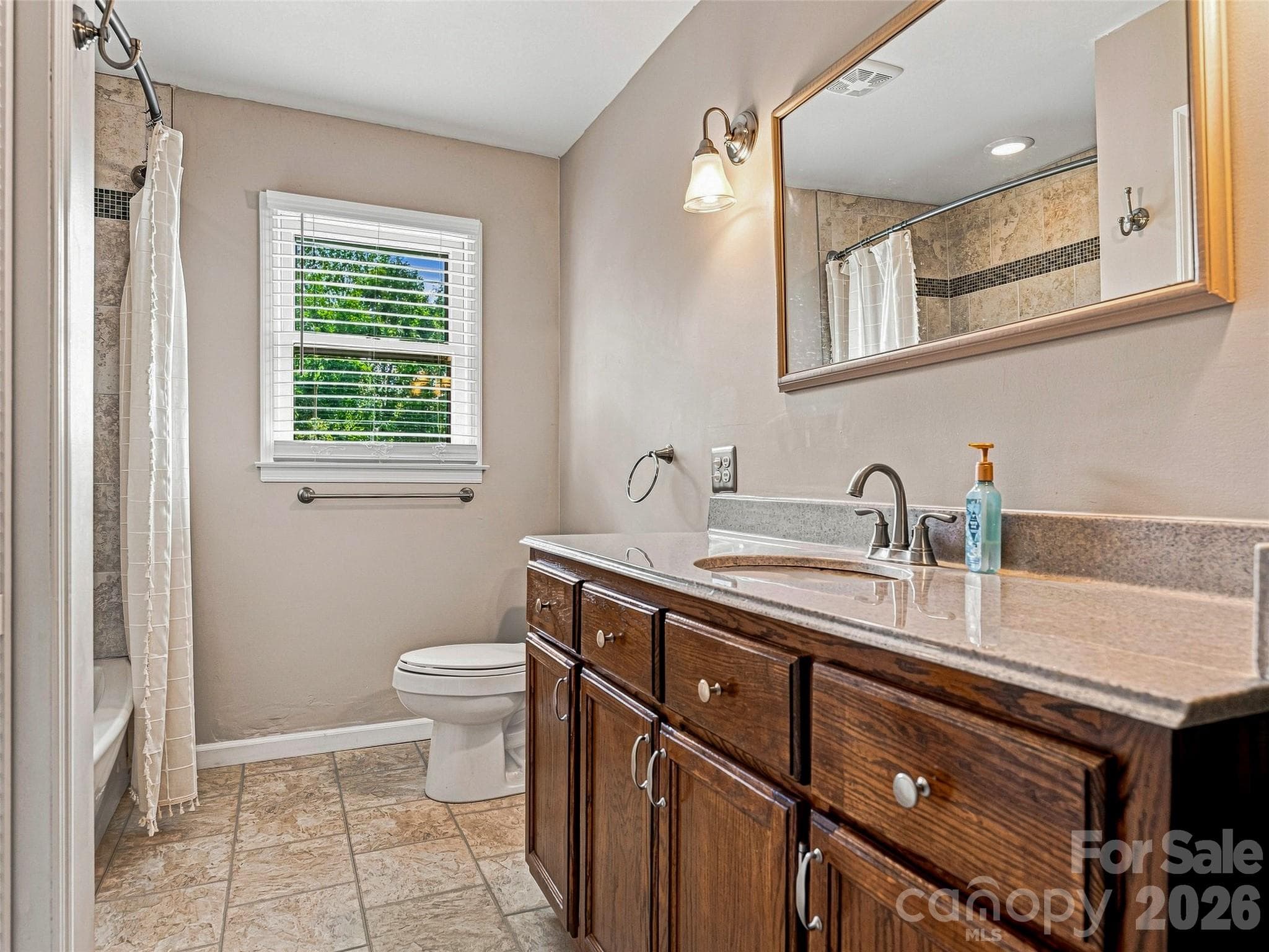 Single Family Residence at 38 Chadwick Wade Drive, Asheville, photo 25 of 48