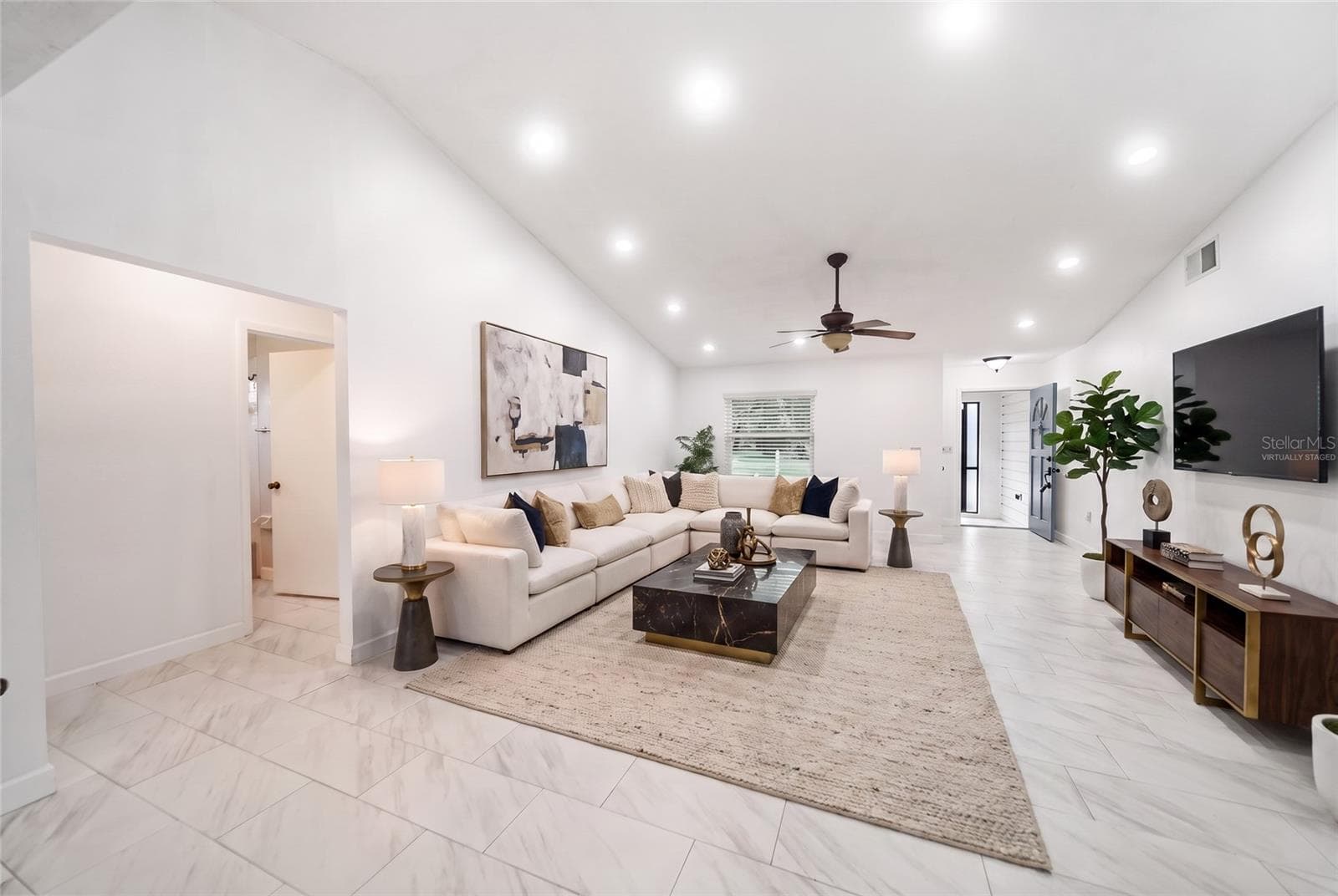 Virtually Staged - 112 WOODINGHAM DR, VENICE