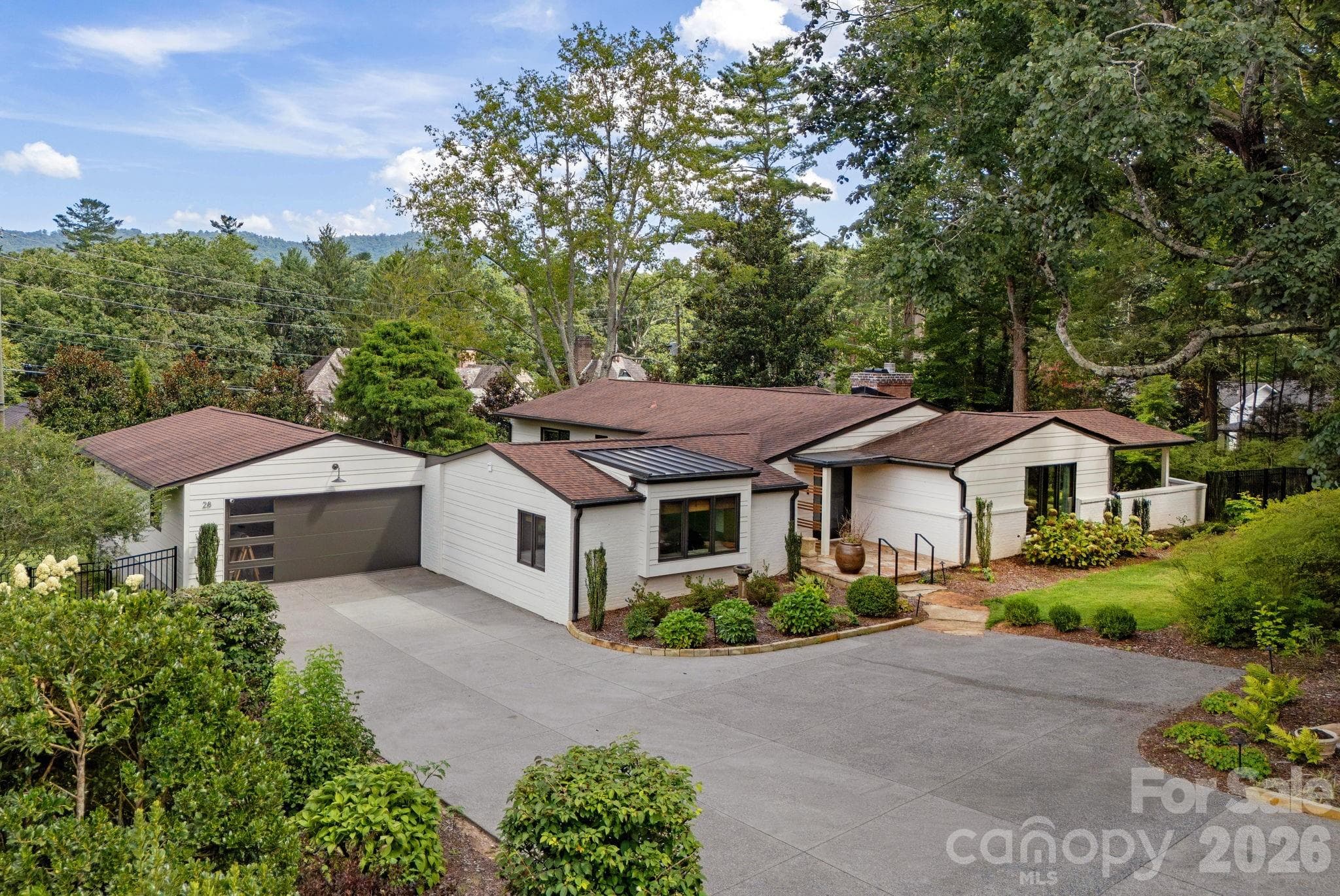 Beau;tifully situated on a well landscaped yard - 28 Forest Road, Asheville