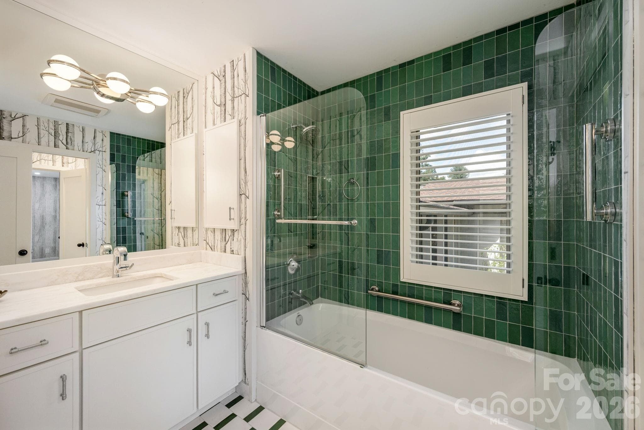 Also serves as 3rd bedroom bath - 28 Forest Road, Asheville