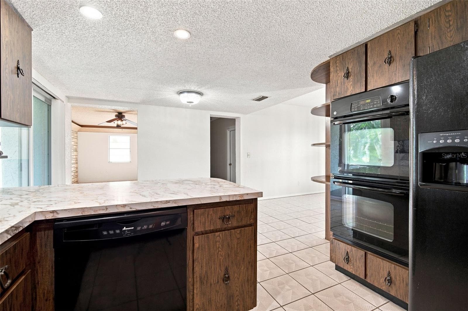 Single Family Residence at 2705 SILVER LAKE AVE, TAMPA, photo 12 of 48