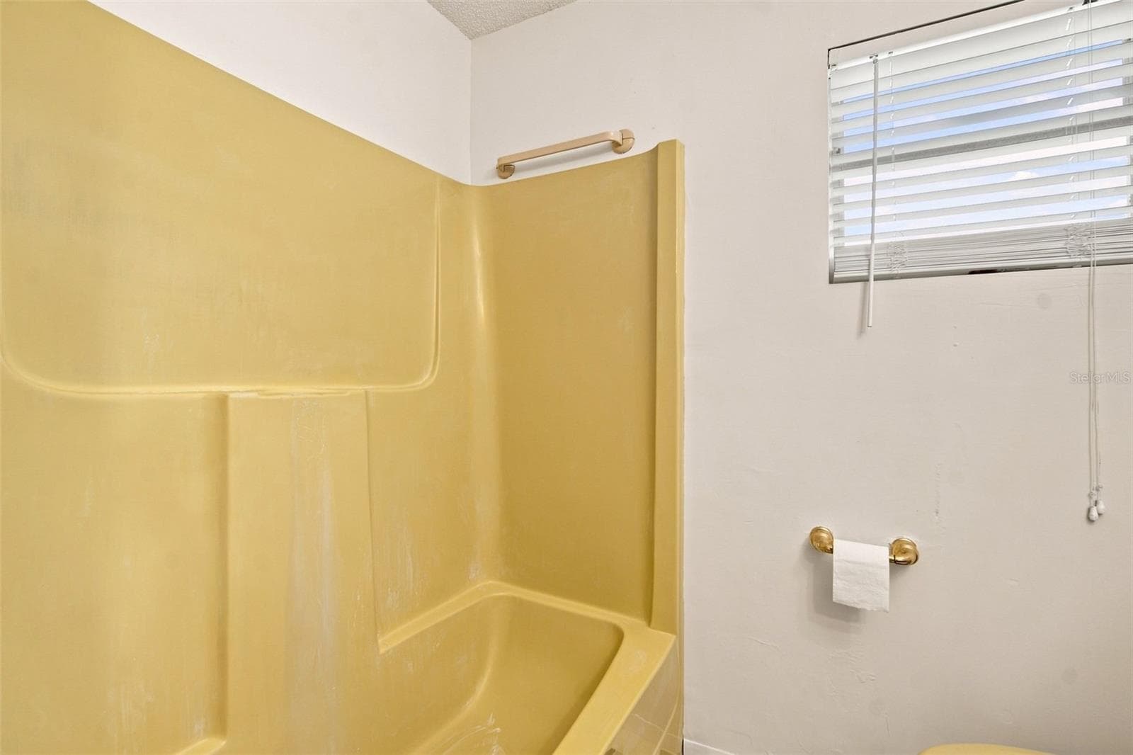 Single Family Residence at 2705 SILVER LAKE AVE, TAMPA, photo 32 of 48