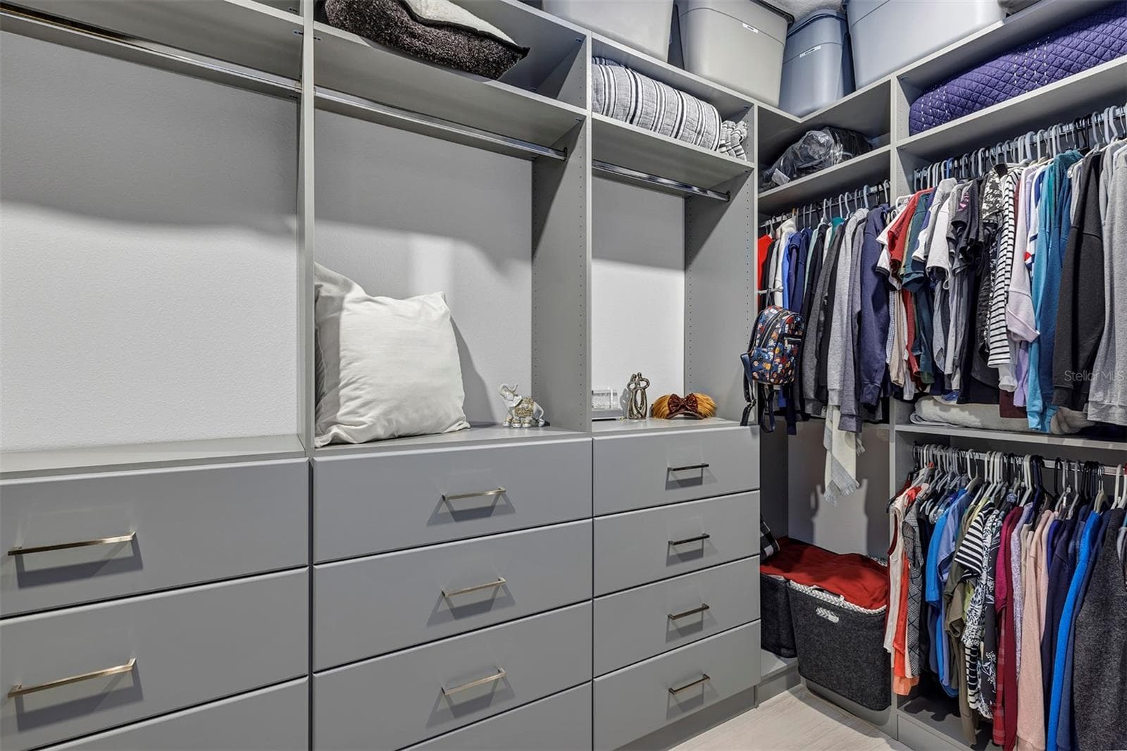 Primary Closet - 1112 HULL ISLAND DR, OAKLAND