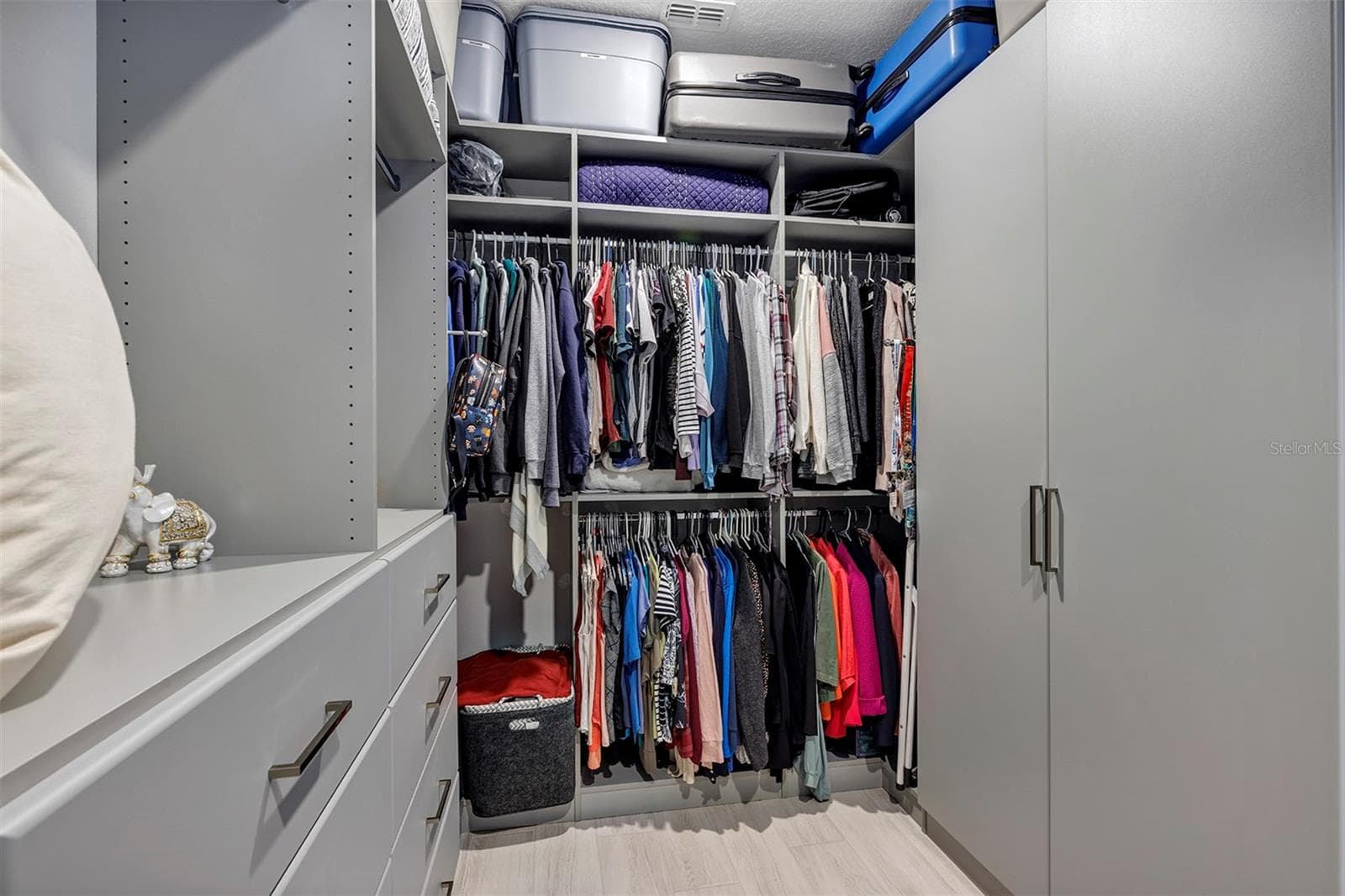 Primary Closet - 1112 HULL ISLAND DR, OAKLAND