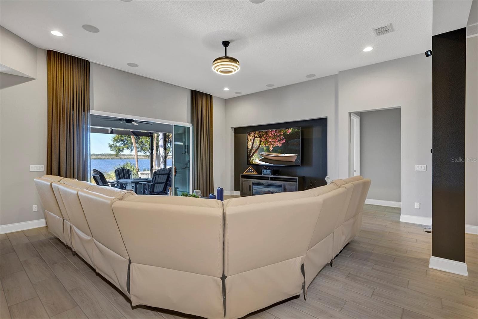 Living Room - 1112 HULL ISLAND DR, OAKLAND