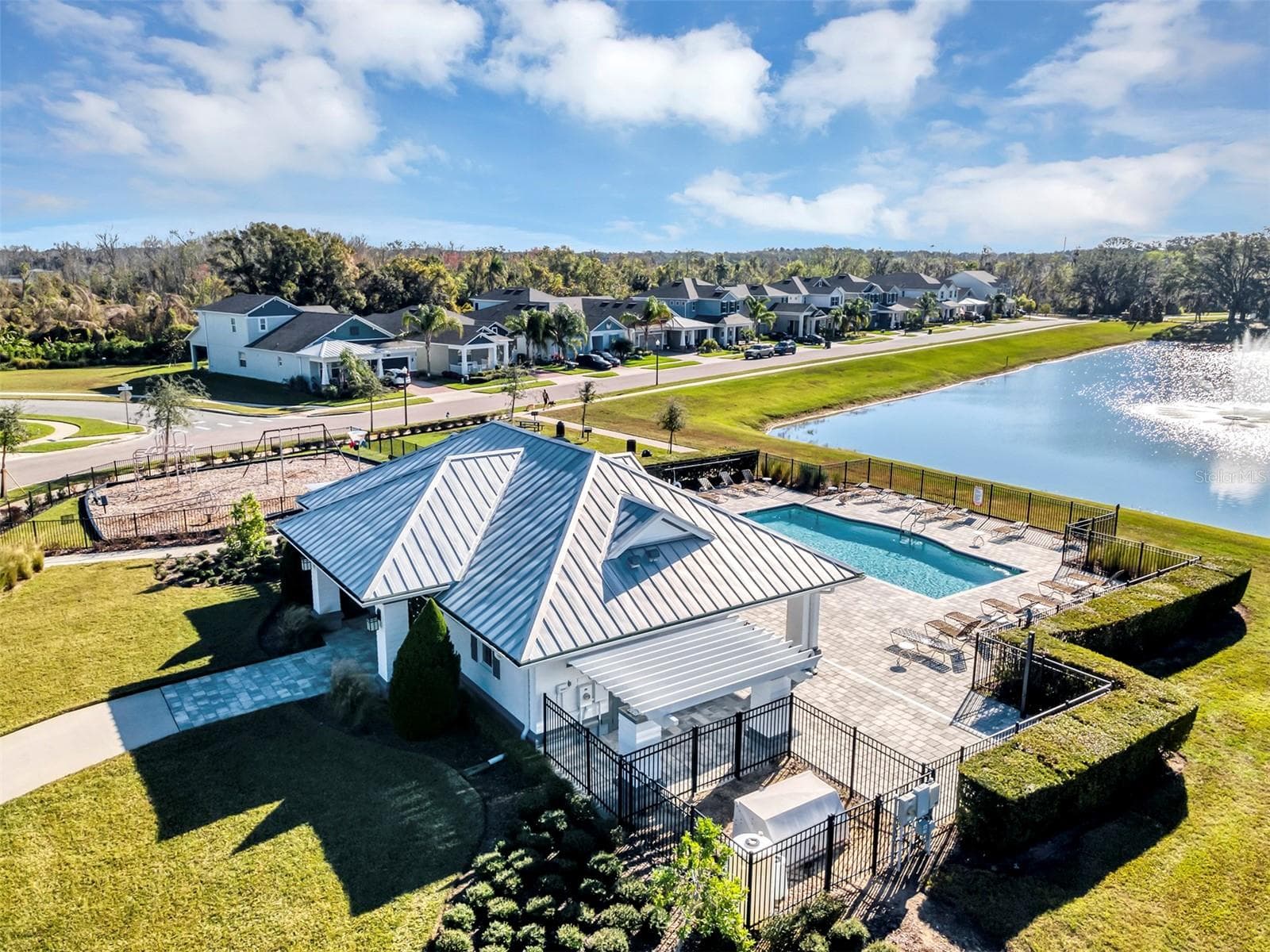 Community Pool - 1112 HULL ISLAND DR, OAKLAND