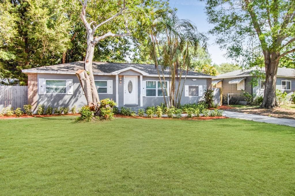 Single Family Residence at 5401 43RD TER N, ST PETERSBURG, photo 2 of 30