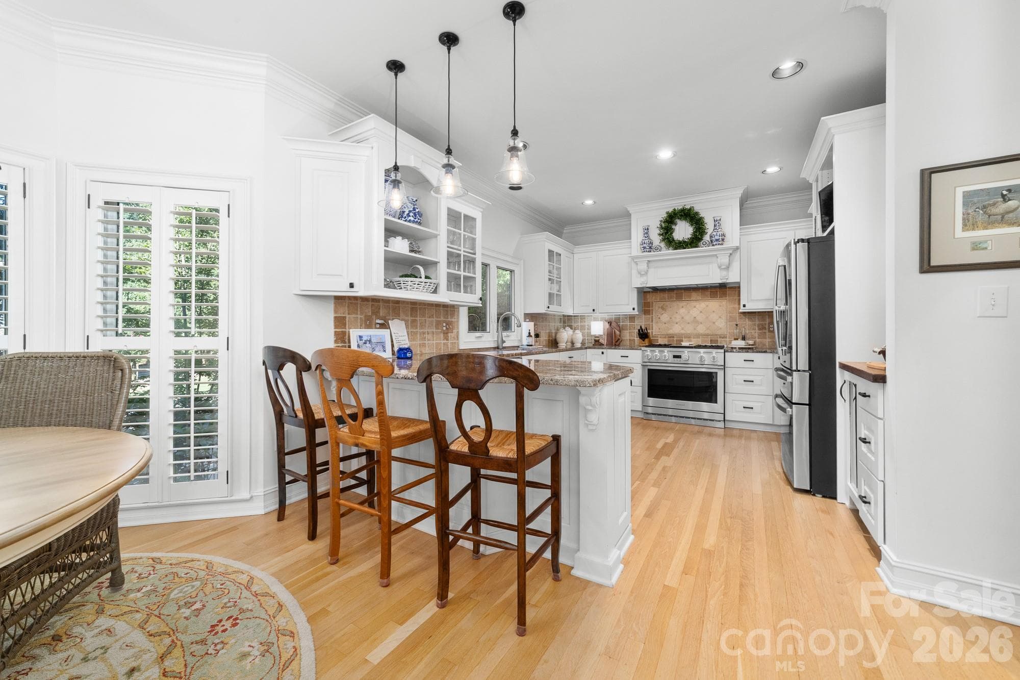 kitchen peninsula - 21300 Blakely Shores Drive, Cornelius