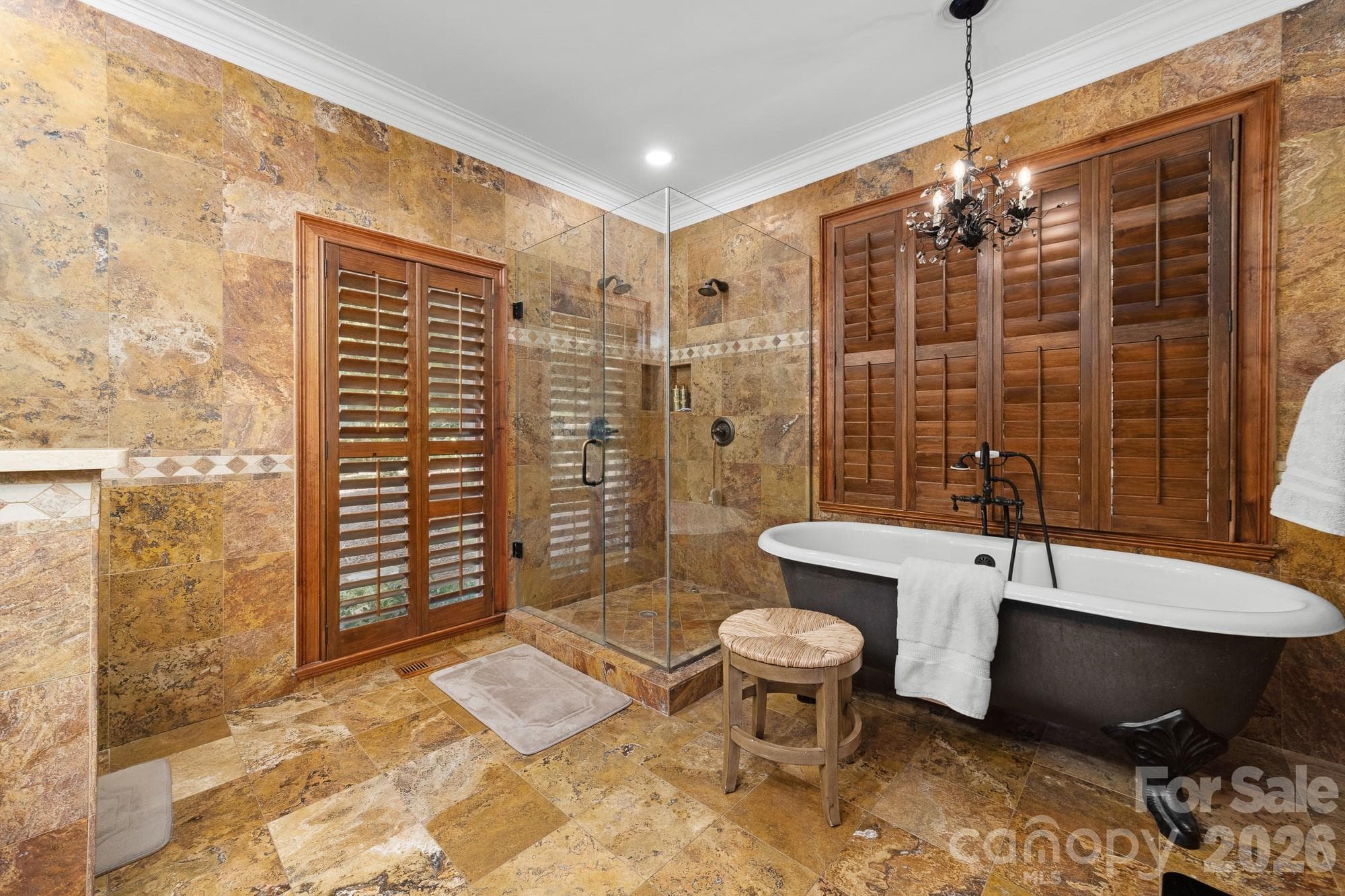 Soaker tub - 21300 Blakely Shores Drive, Cornelius