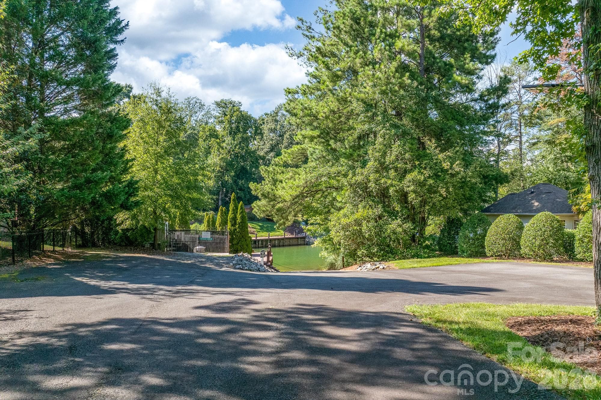 community ramp with extra parking - 21300 Blakely Shores Drive, Cornelius