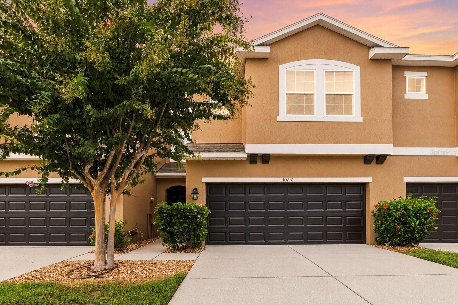 10716 AVERY PARK DR