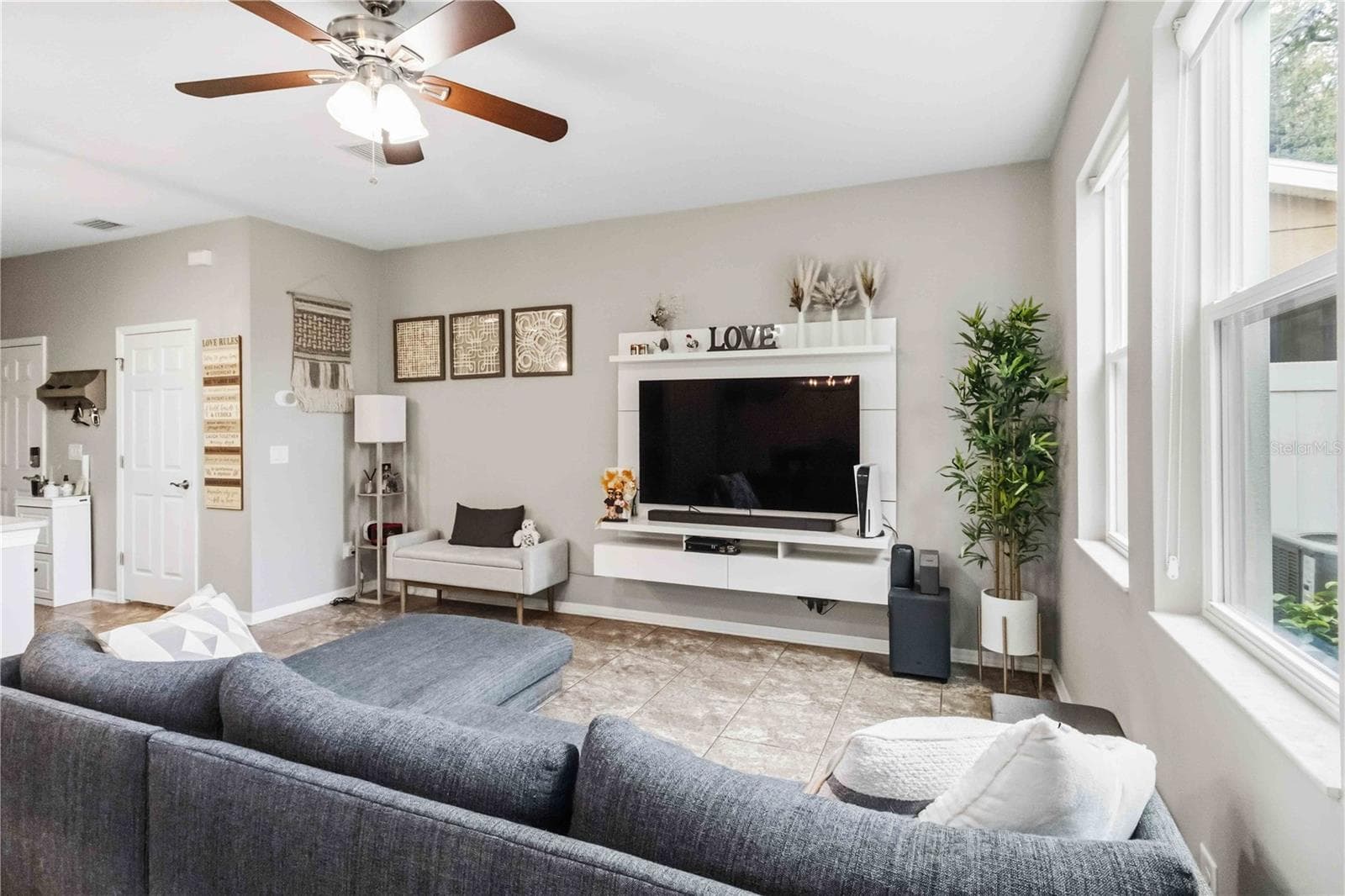 Townhouse at 10716 AVERY PARK DR, RIVERVIEW, photo 5 of 36