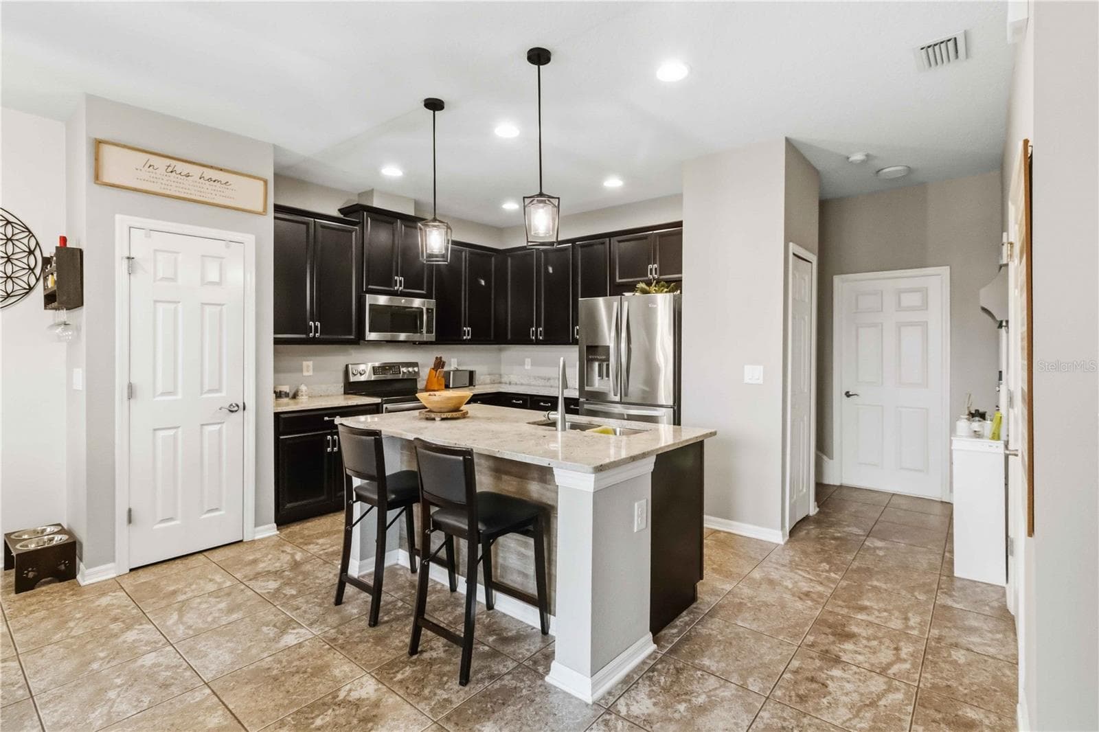 Townhouse at 10716 AVERY PARK DR, RIVERVIEW, photo 7 of 36