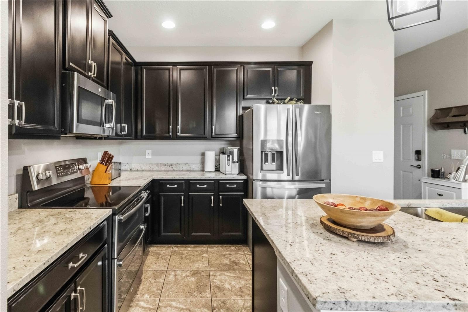 Townhouse at 10716 AVERY PARK DR, RIVERVIEW, photo 11 of 36