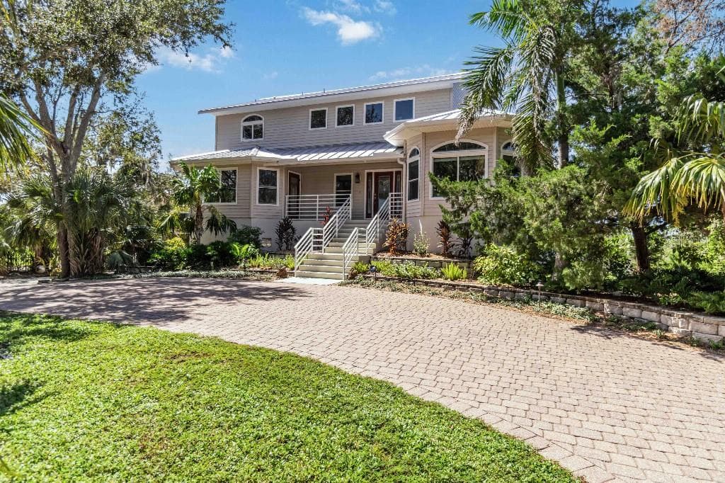 Single Family Residence at 6511 BAYSHORE RD, PALMETTO, photo 4 of 48